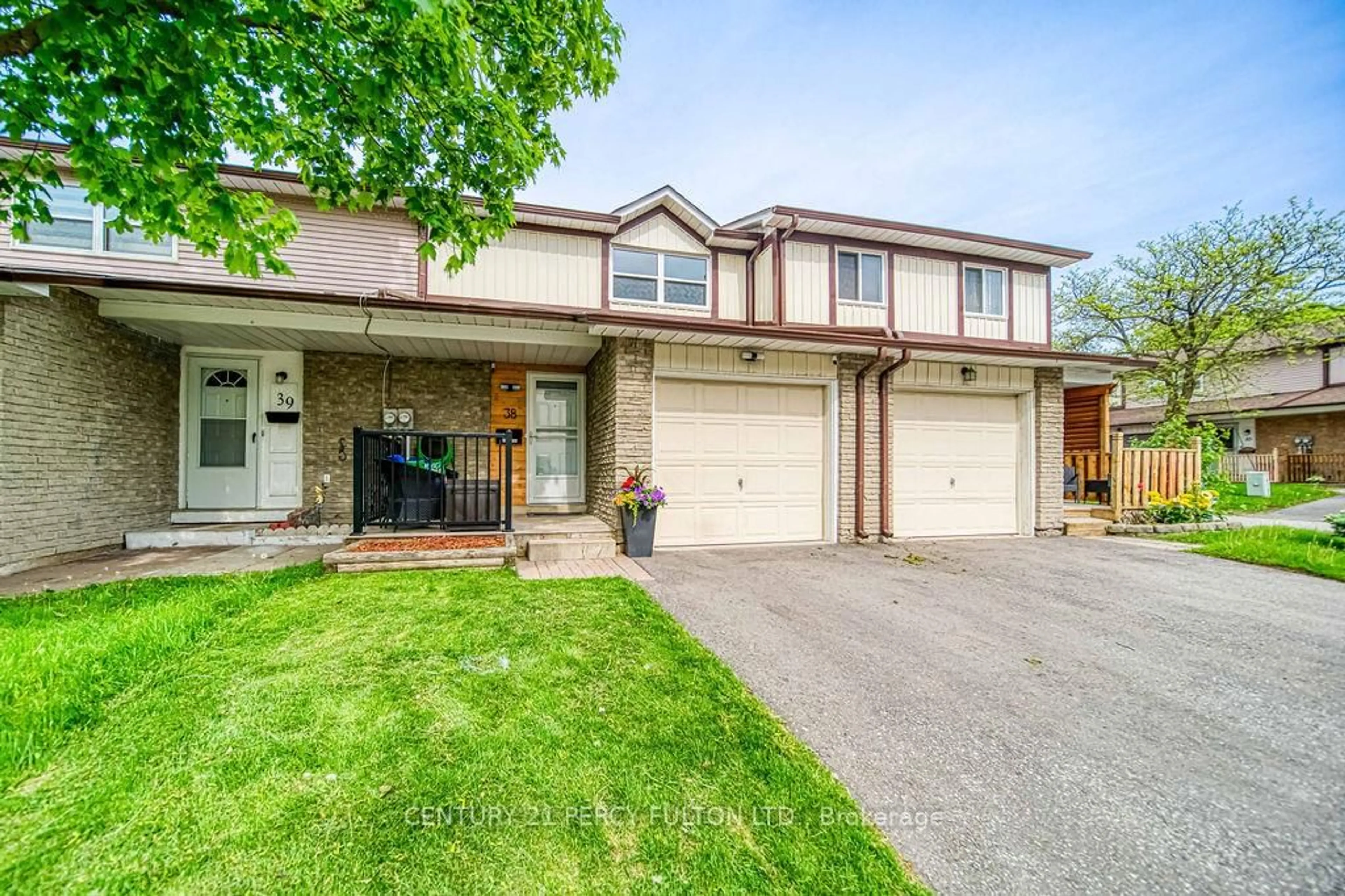 Home with brick exterior material, street for 540 Dorchester Dr #38, Oshawa Ontario L1J 6M5