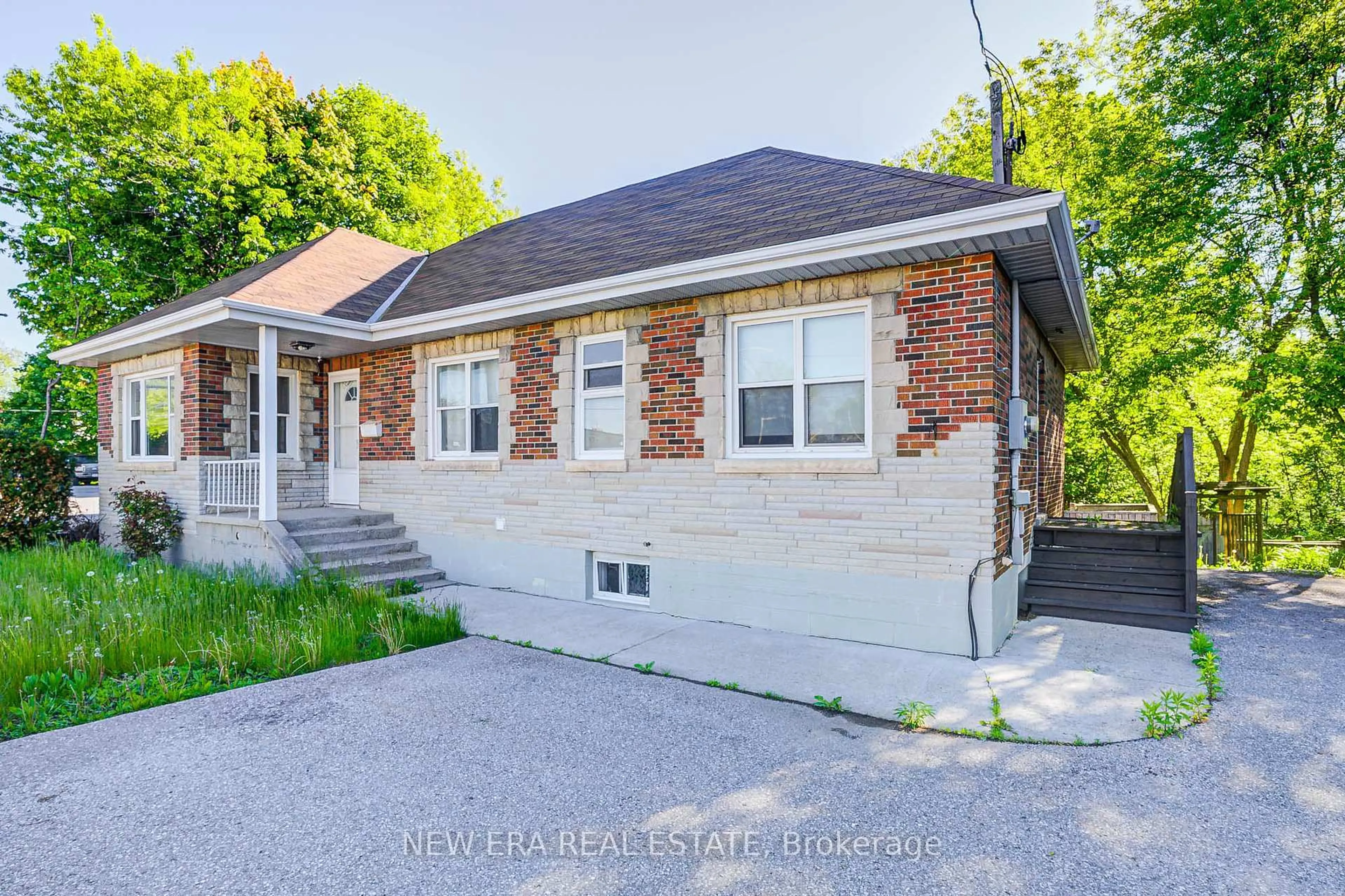 Home with brick exterior material, street for 345 Park Rd, Oshawa Ontario L1J 4H6