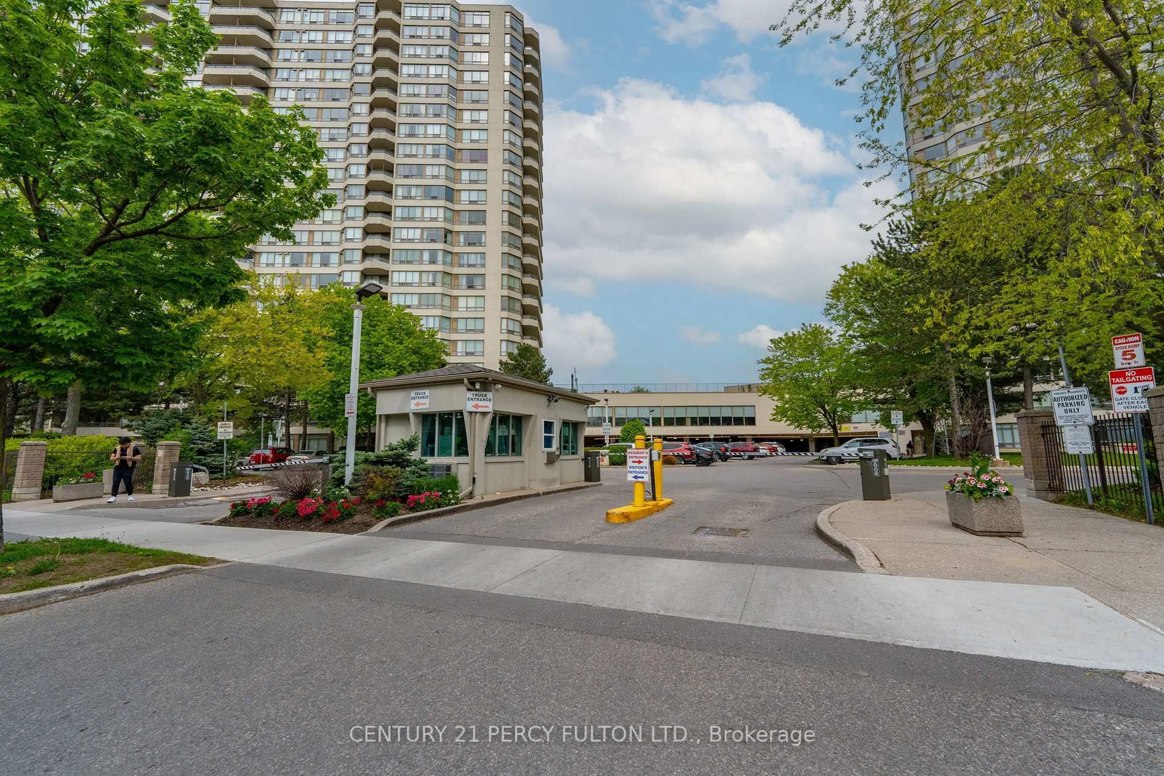 Unknown for 3 Greystone Walk Dr #925, Toronto Ontario M1K 5J4