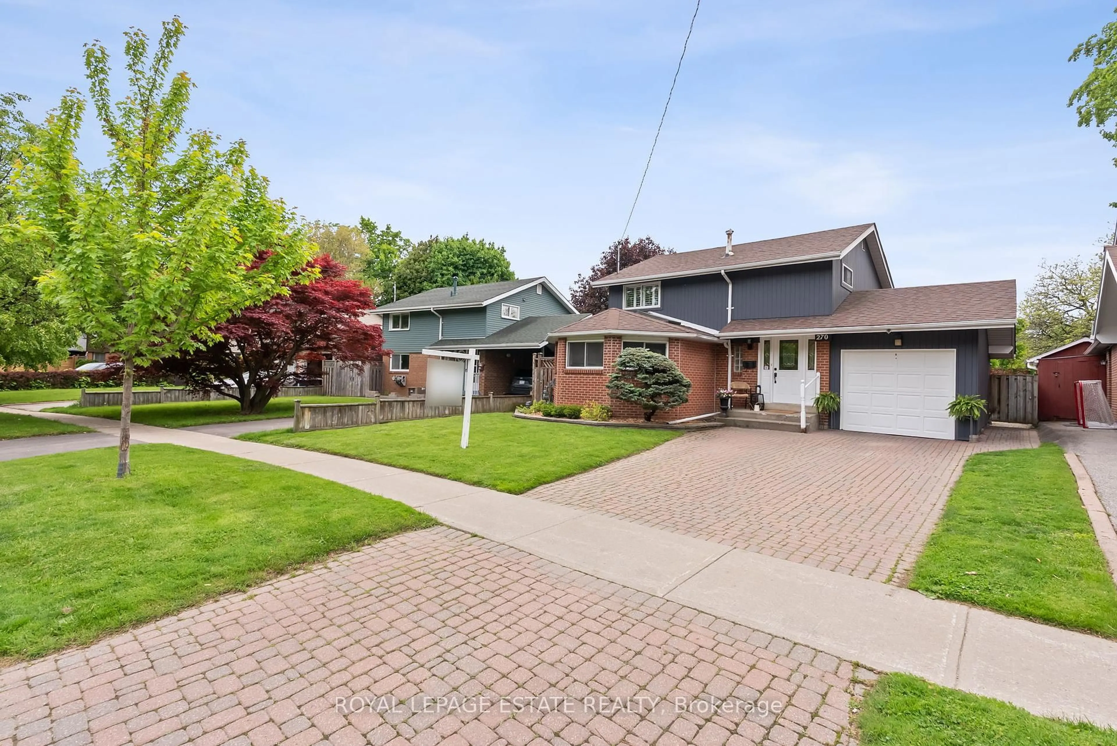 A pic from outside/outdoor area/front of a property/back of a property/a pic from drone, street for 270 Birkdale Rd, Toronto Ontario M1P 3S4
