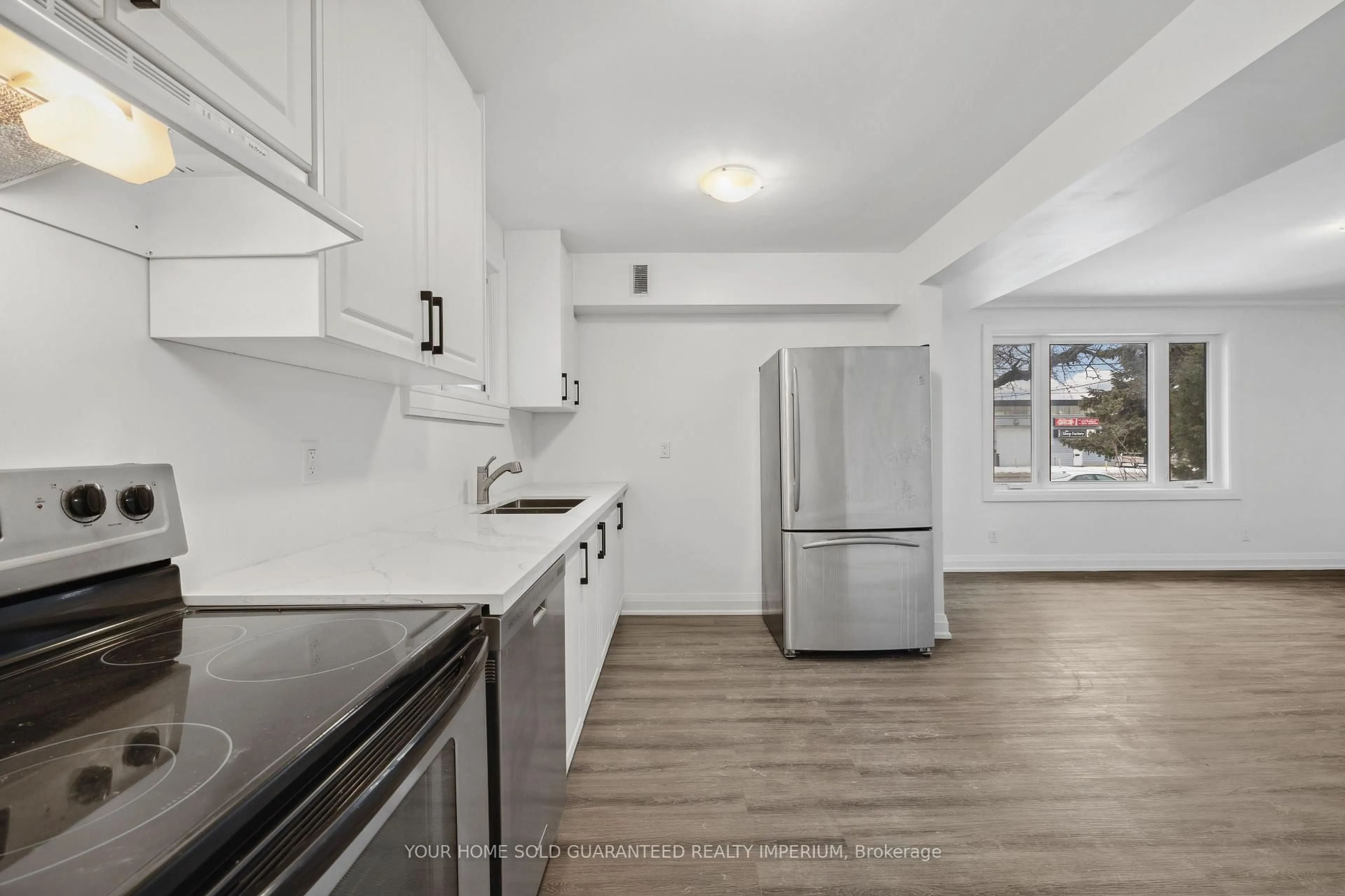 Standard kitchen, unknown for 84 Taunton Rd, Oshawa Ontario L1G 3T2