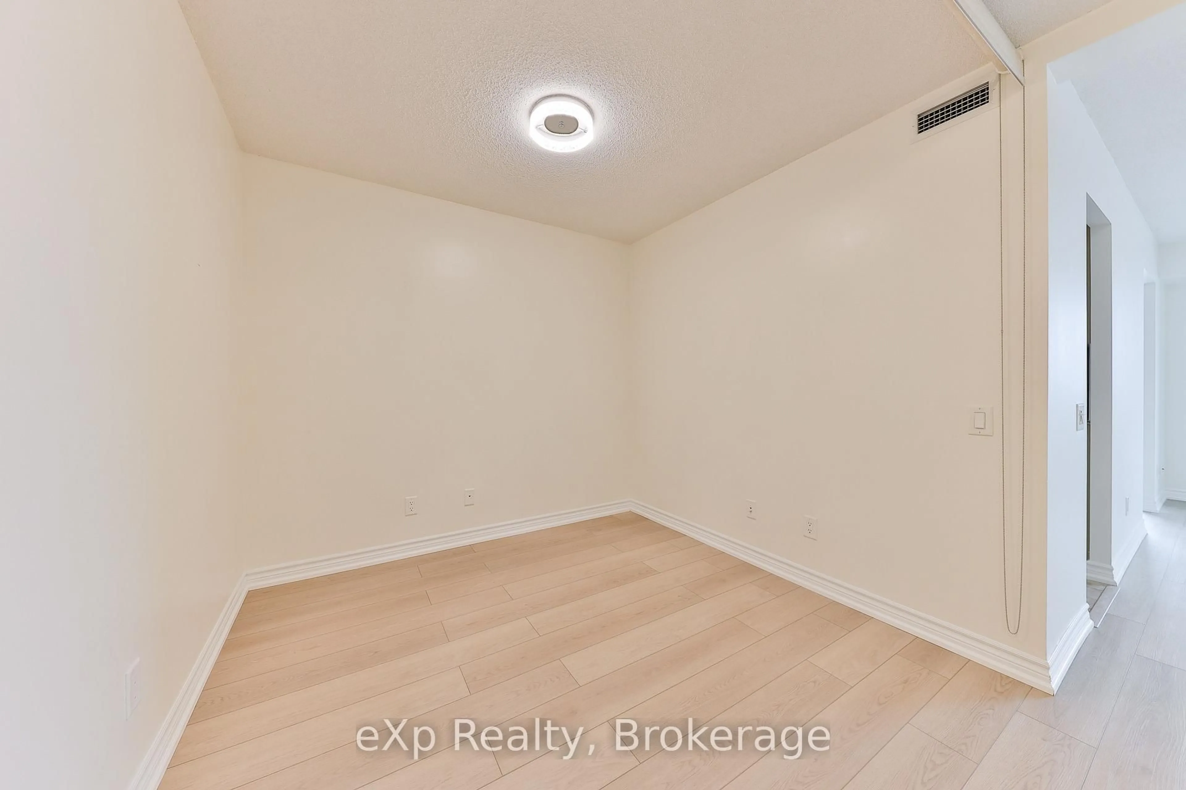 A pic of a room for 83 Borough Dr #815, Toronto Ontario M1P 5E4