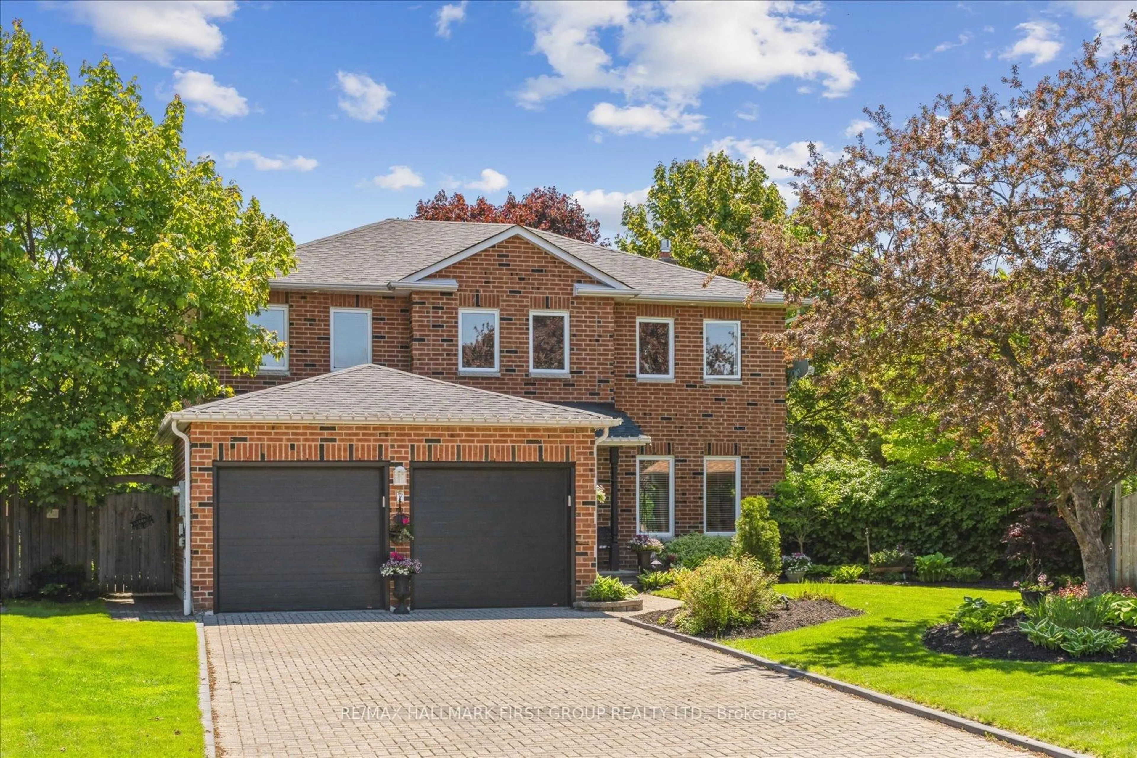 Home with brick exterior material, street for 7 Brookdale Cres, Whitby Ontario L1P 1J4