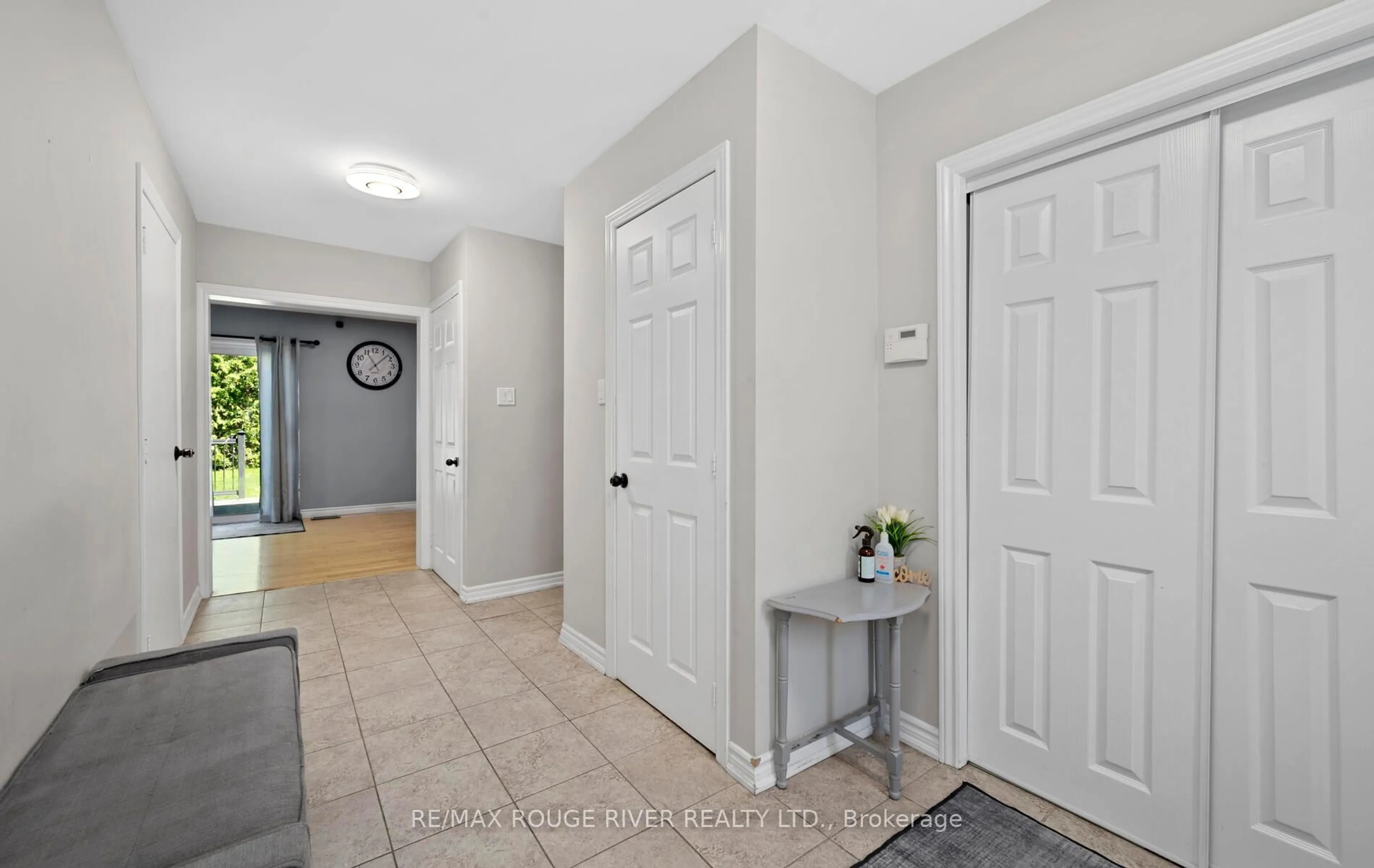 Indoor entryway for 59 Calais St, Whitby Ontario L1N 5M3