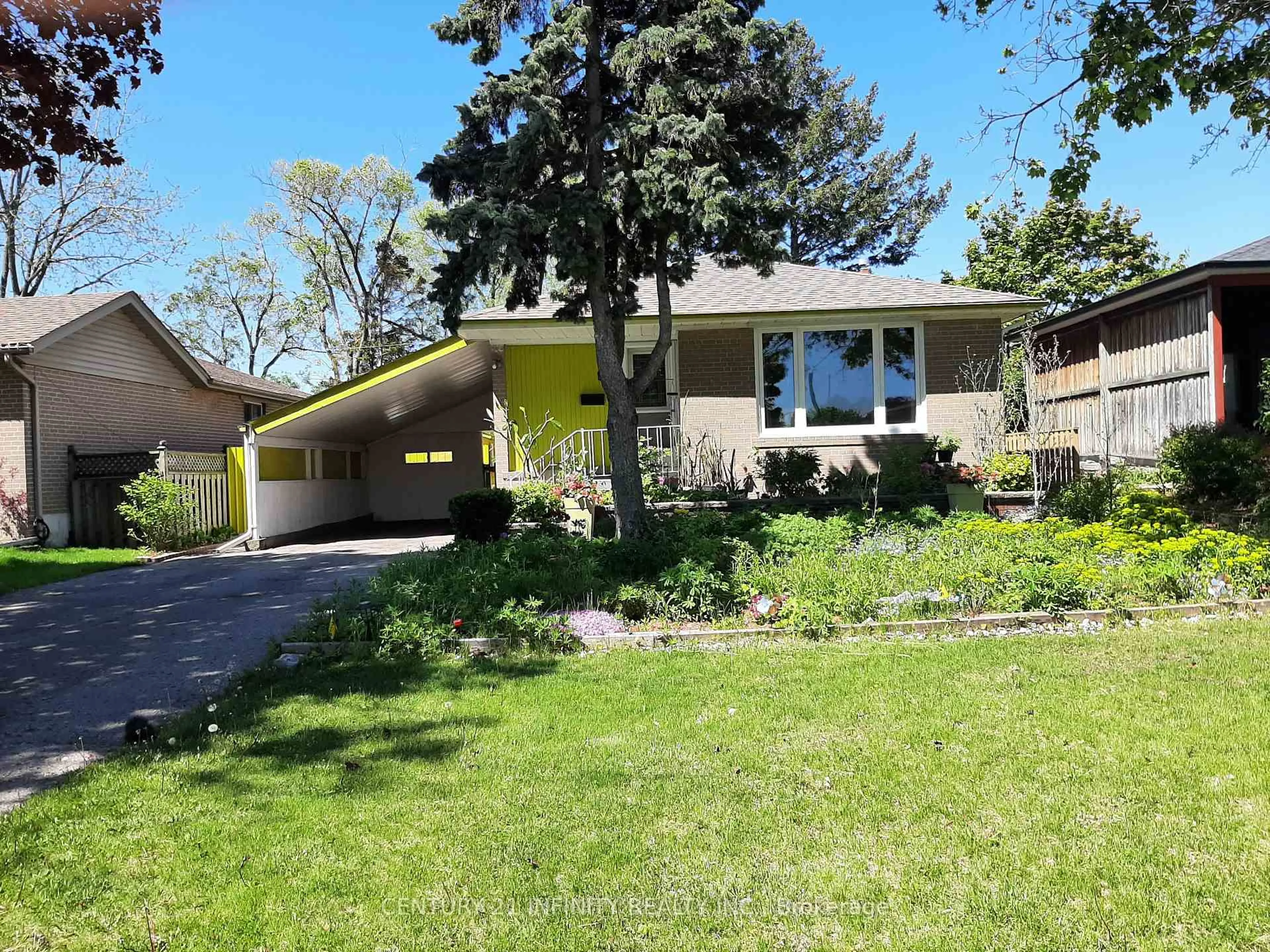 Unknown for 868 Antonio St, Pickering Ontario L1W 1T3