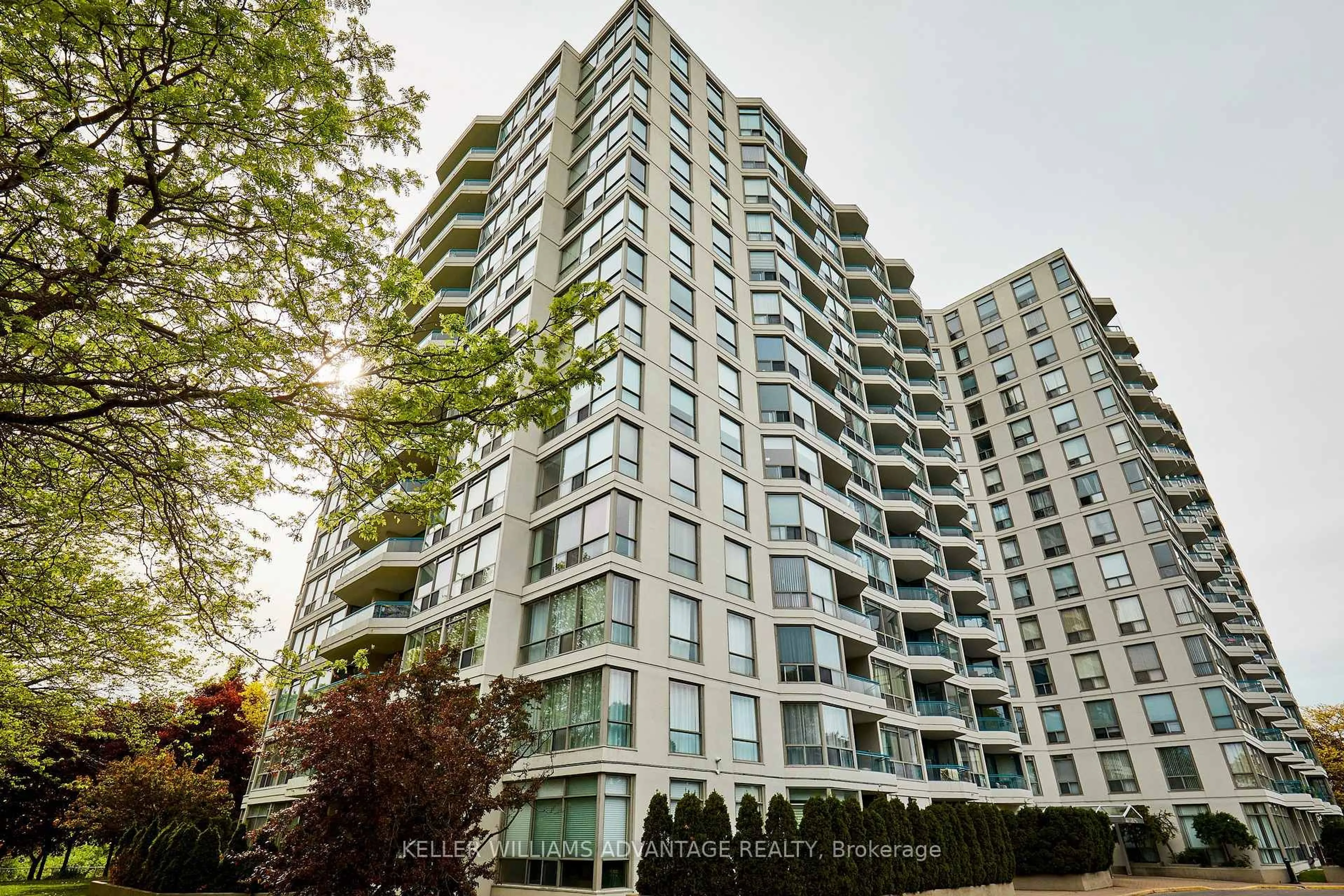 Patio, building for 4727 Sheppard Ave #608, Toronto Ontario M1S 5B3