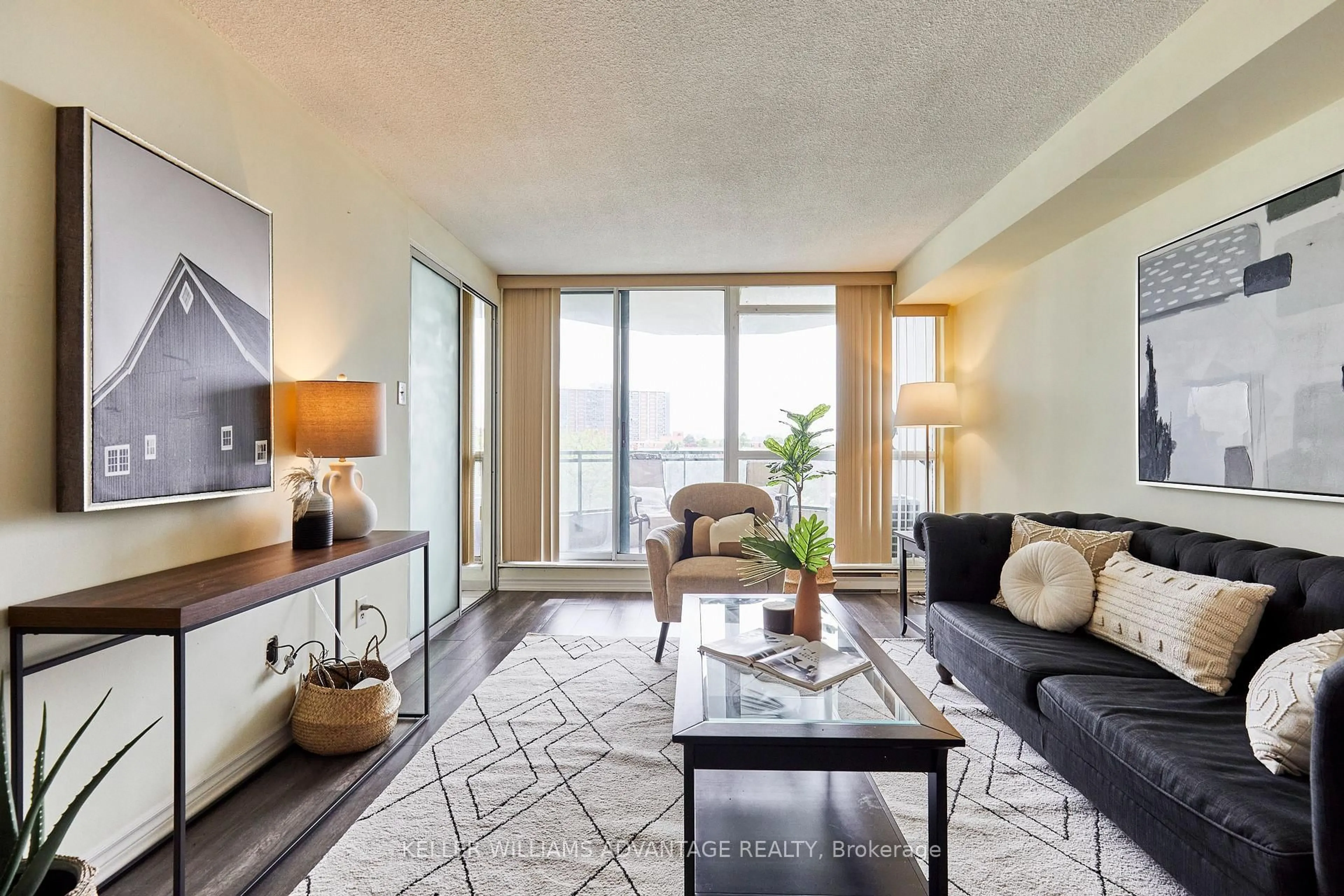 Living room with furniture, unknown for 4727 Sheppard Ave #608, Toronto Ontario M1S 5B3
