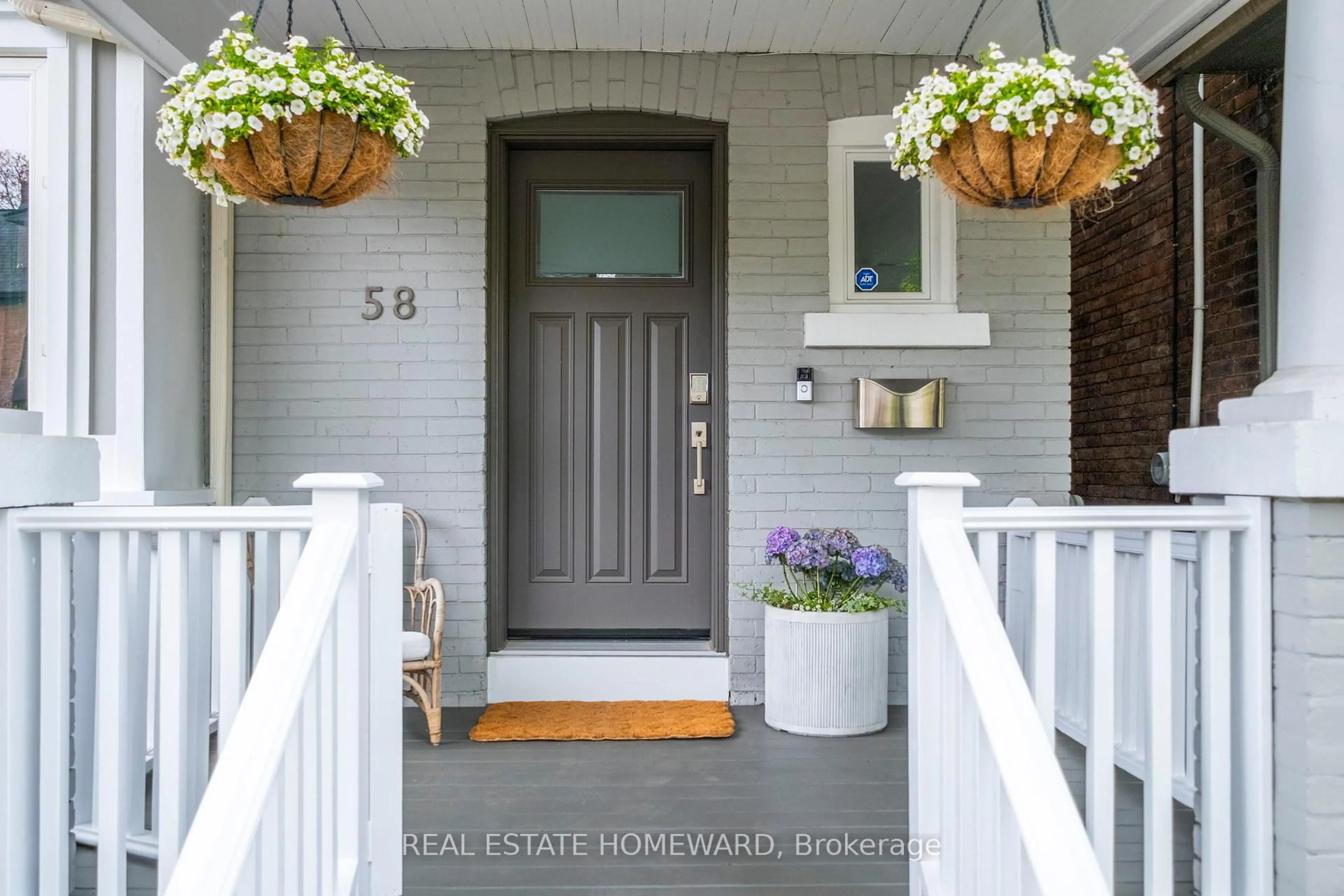 Indoor entryway for 58 Columbine Ave, Toronto Ontario M4L 1P5
