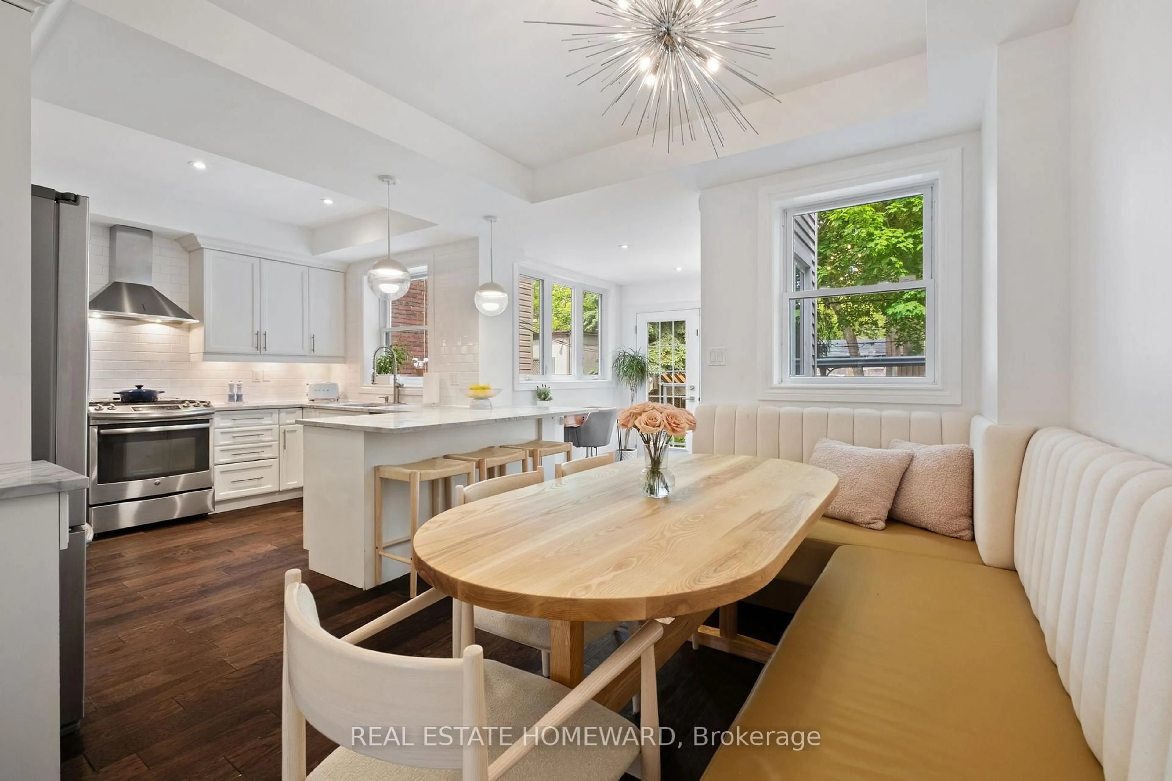 Open concept kitchen, unknown for 58 Columbine Ave, Toronto Ontario M4L 1P5
