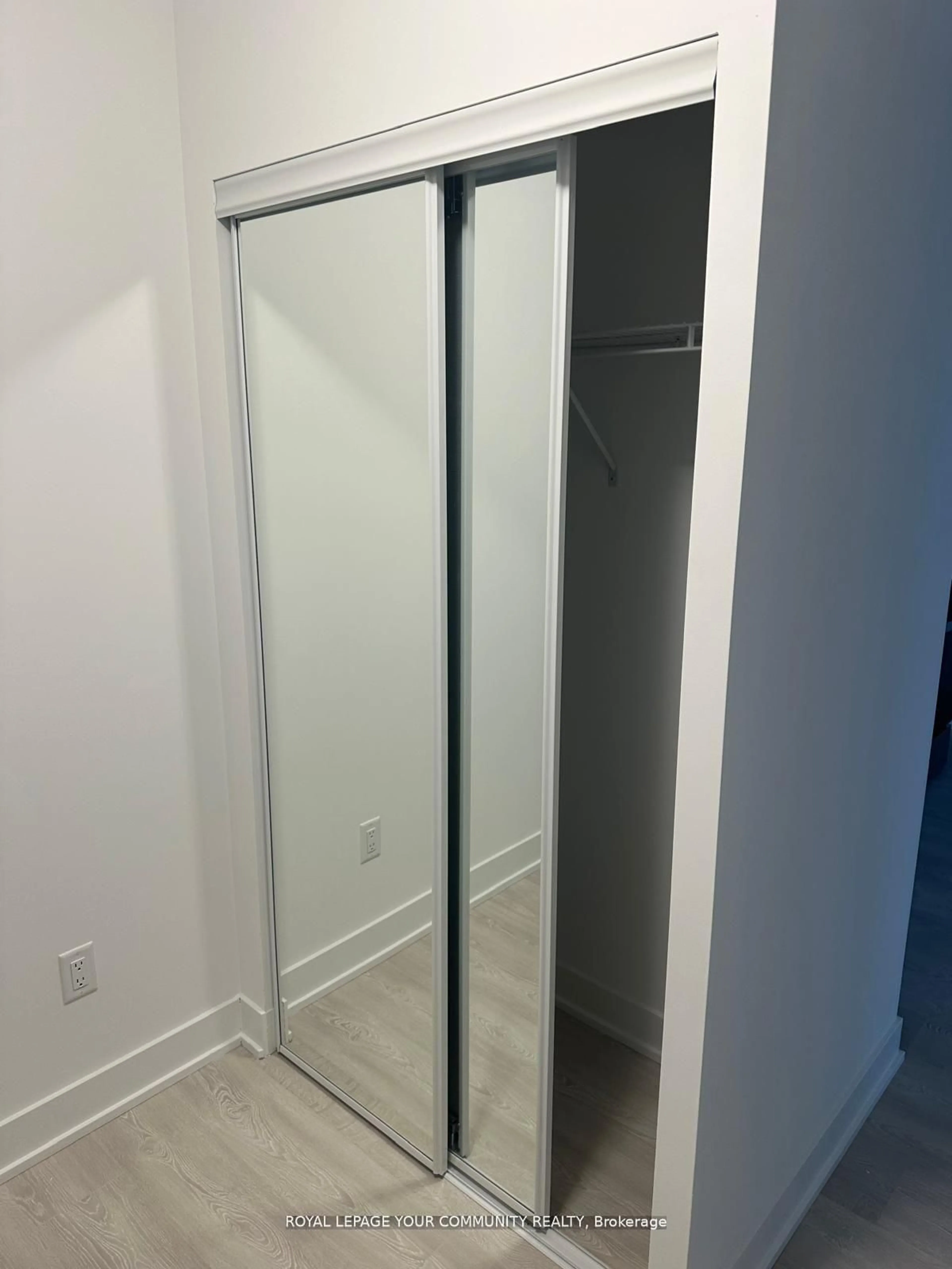 Storage room or clothes room or walk-in closet for 2545 Simcoe St #917, Oshawa Ontario L1L 0W3