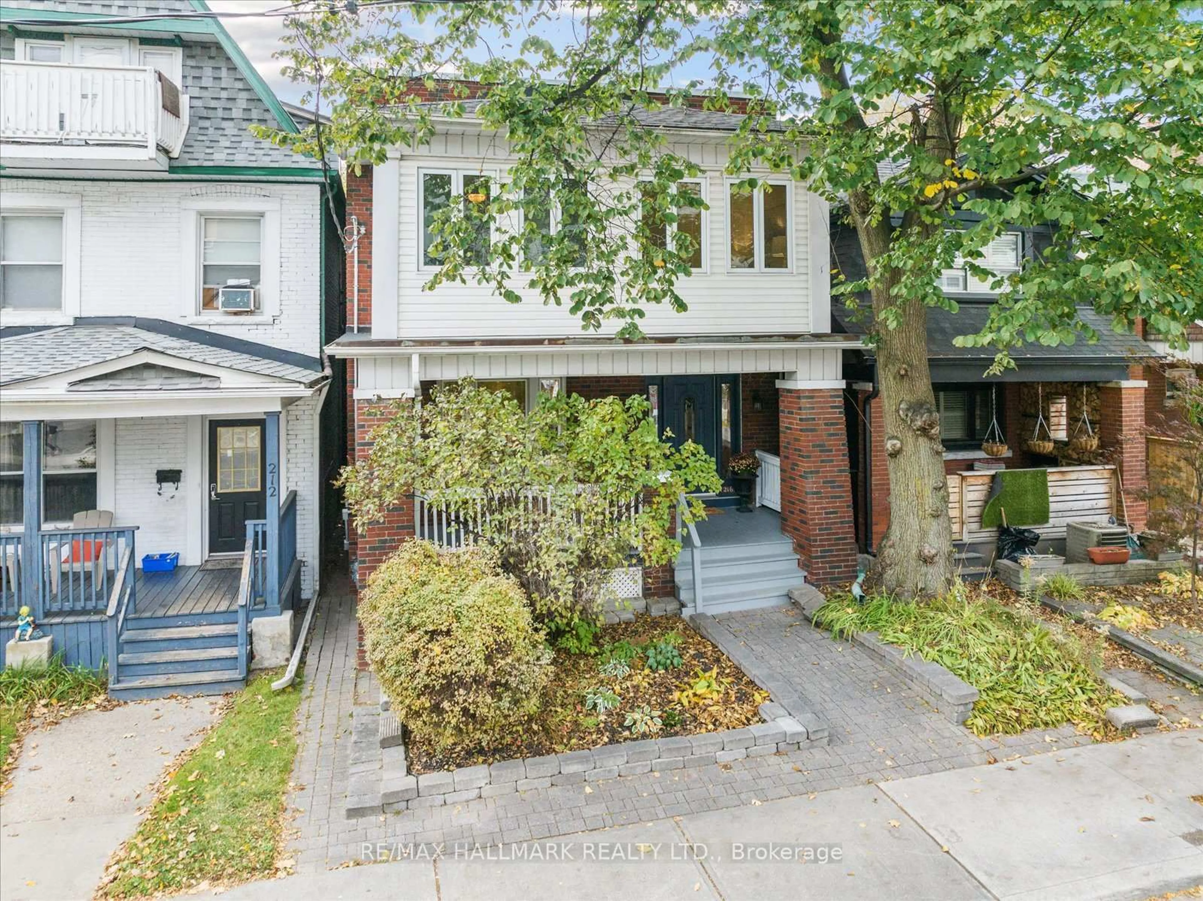 Unknown for 214 Woodbine Ave, Toronto Ontario M4L 3P2