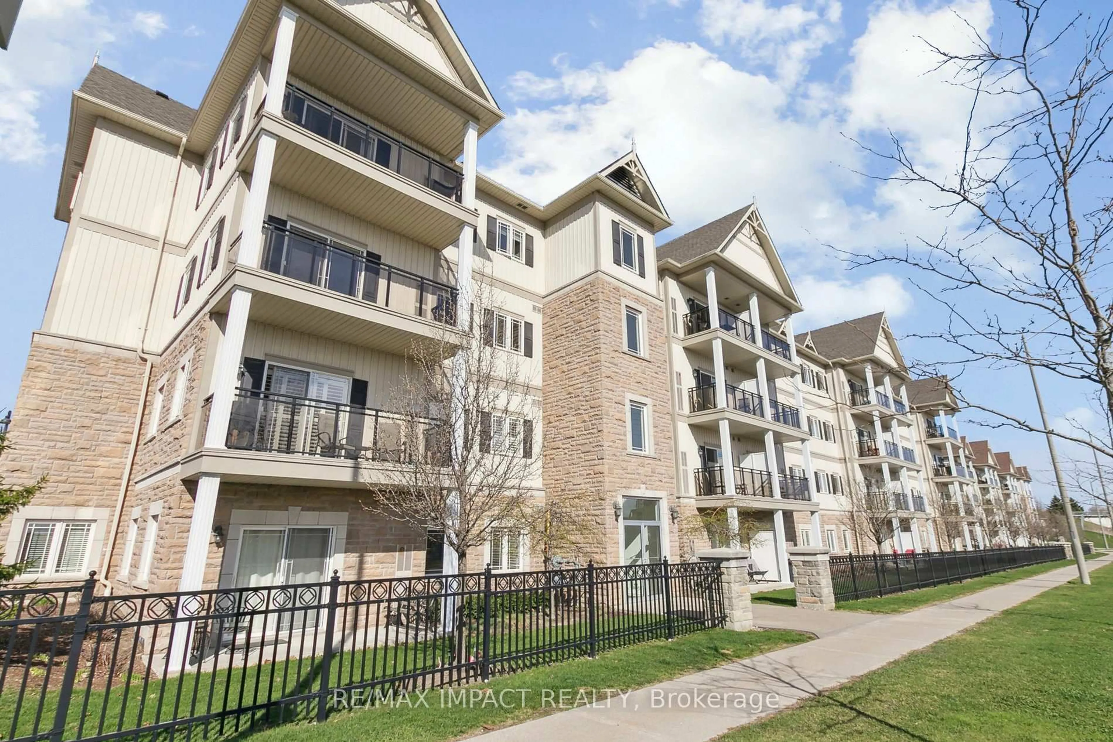 A pic from outside/outdoor area/front of a property/back of a property/a pic from drone, unknown for 1 Sidney Lane #L-05, Clarington Ontario L1C 0N5