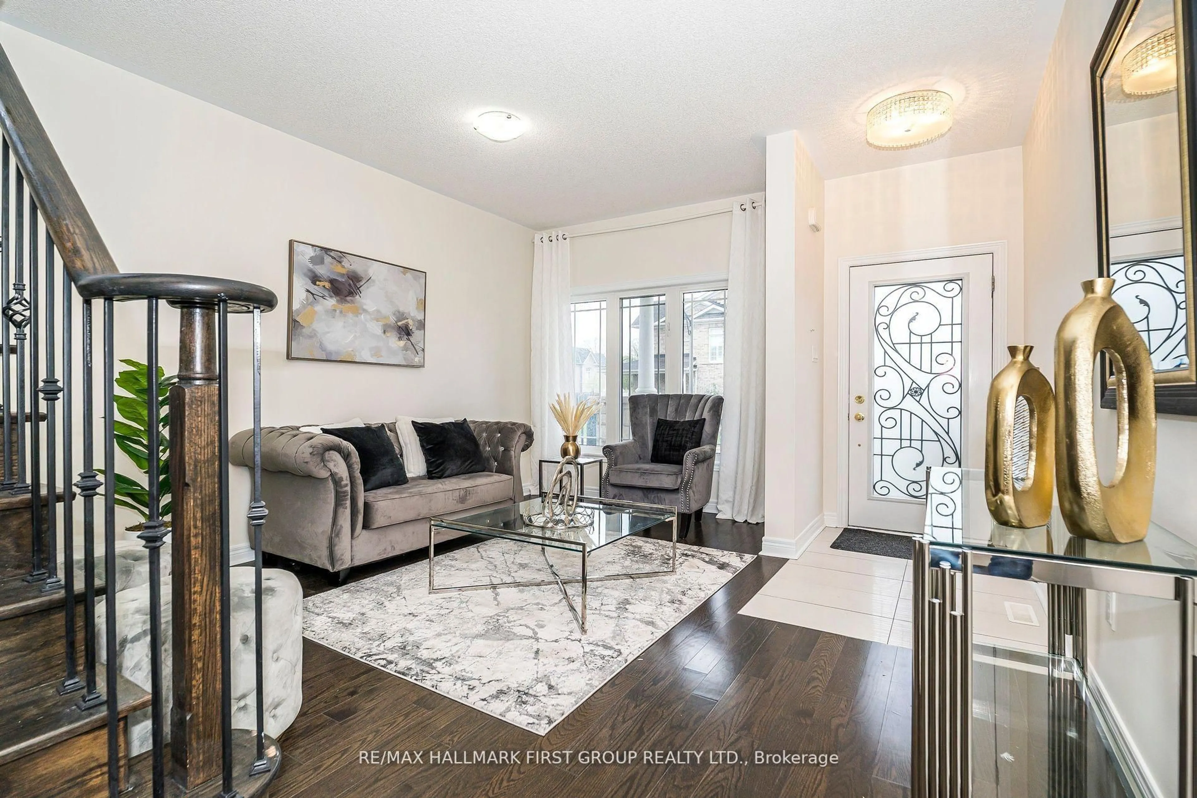 Living room with furniture, unknown for 52 Snowling Dr, Ajax Ontario L1Z 0M4