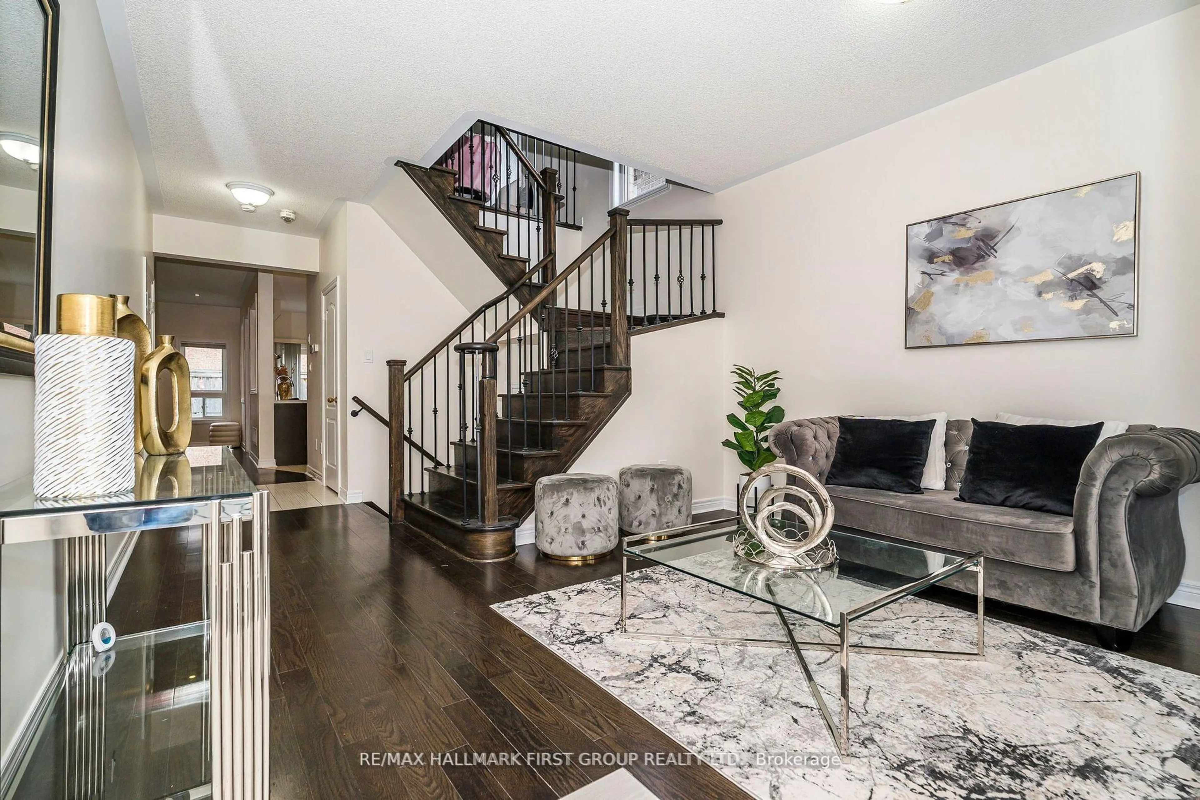 Indoor entryway for 52 Snowling Dr, Ajax Ontario L1Z 0M4