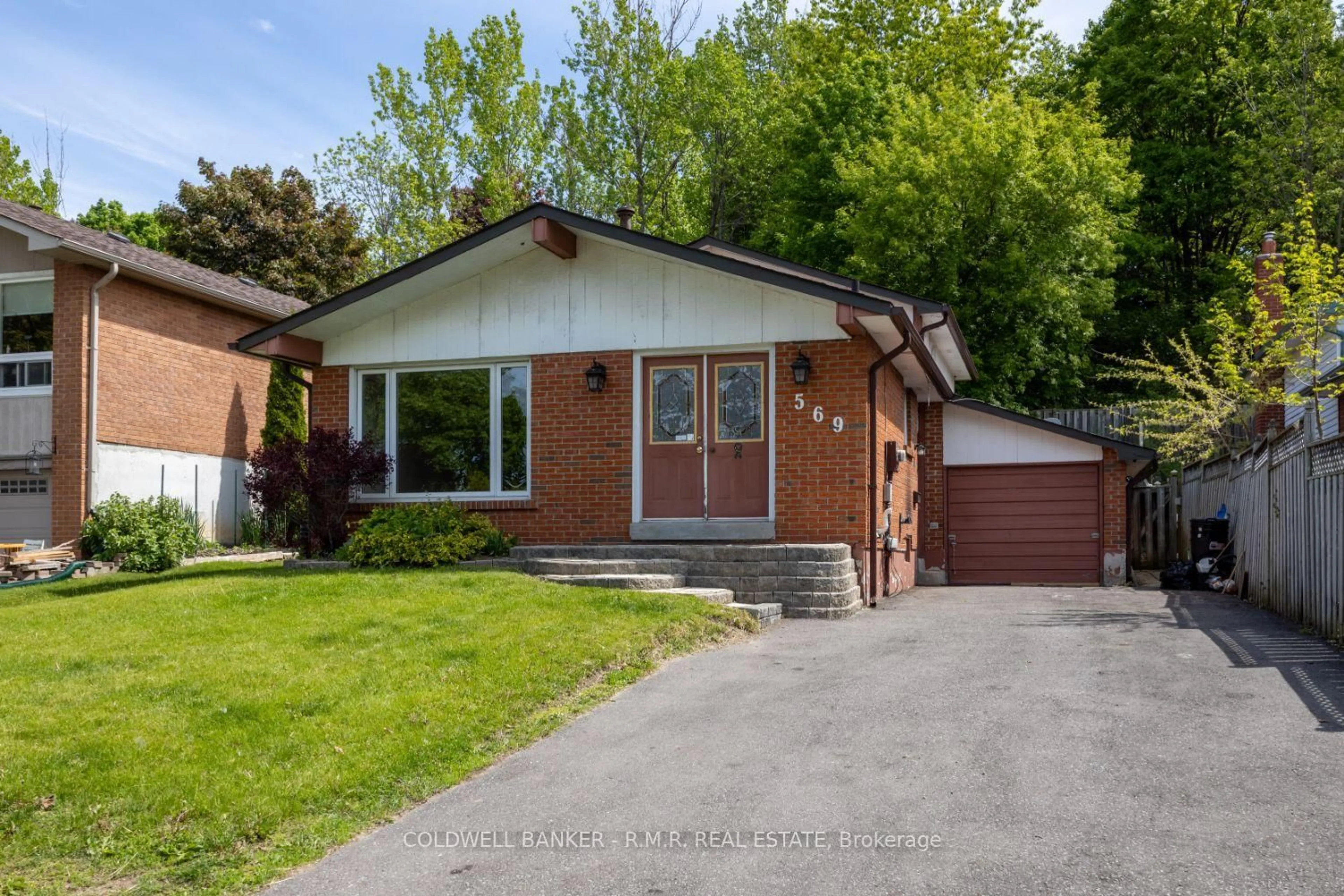 Home with brick exterior material, street for 569 Grandview St, Oshawa Ontario L1H 7T5
