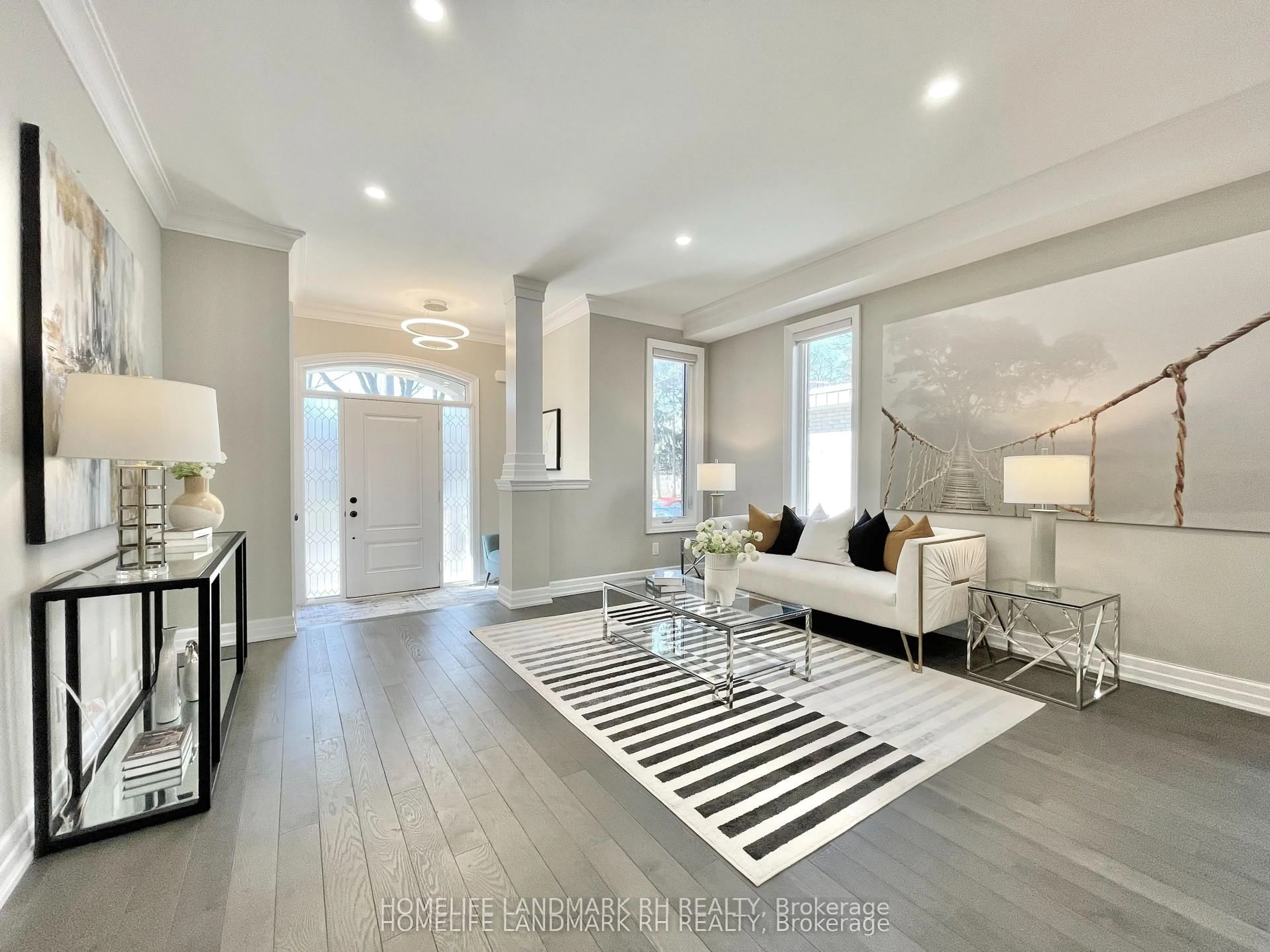 Indoor entryway for 10 Clemes Dr, Toronto Ontario M1C 0E6