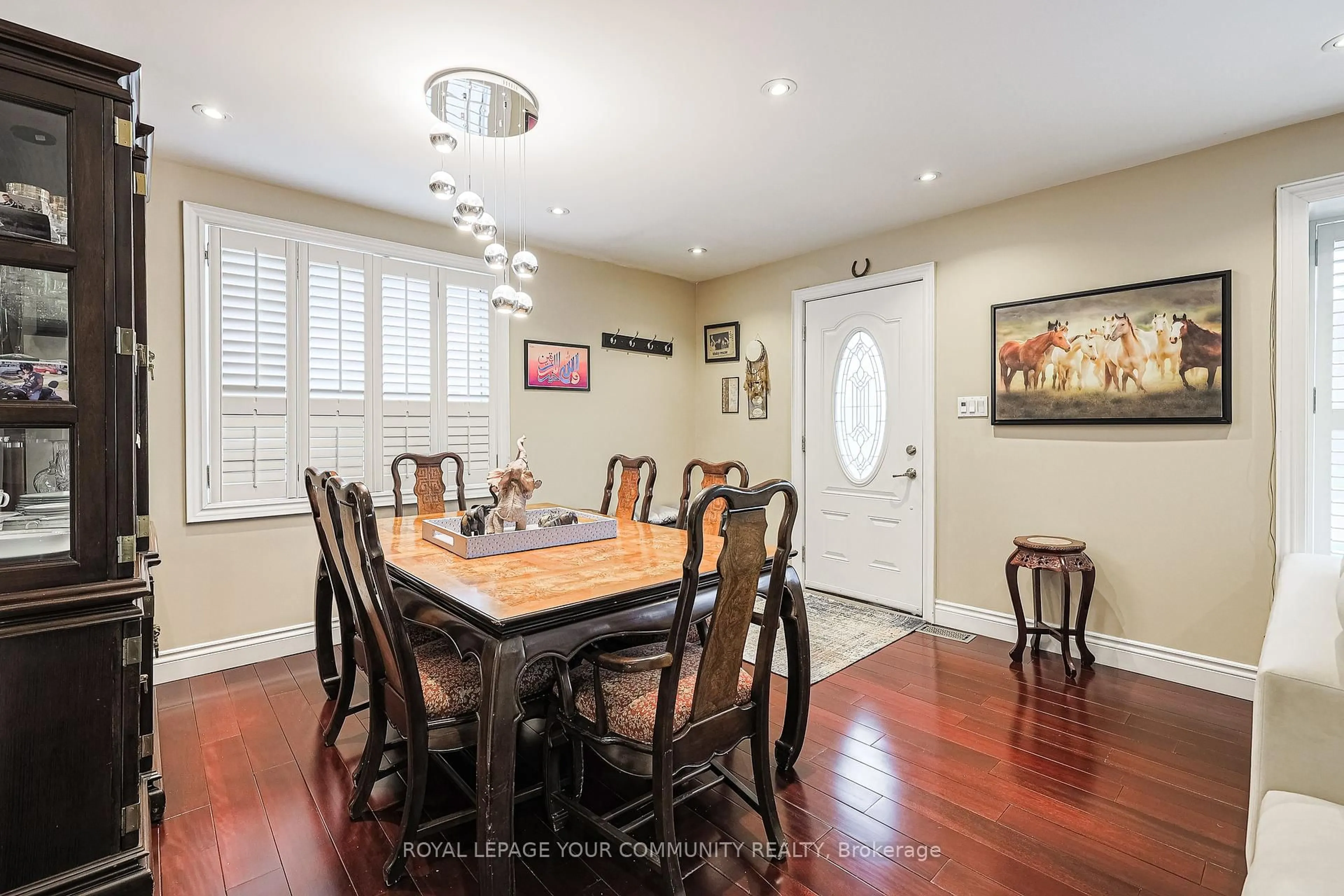 Dining room, wood/laminate floor for 52 Princeway Dr, Toronto Ontario M1R 2W1