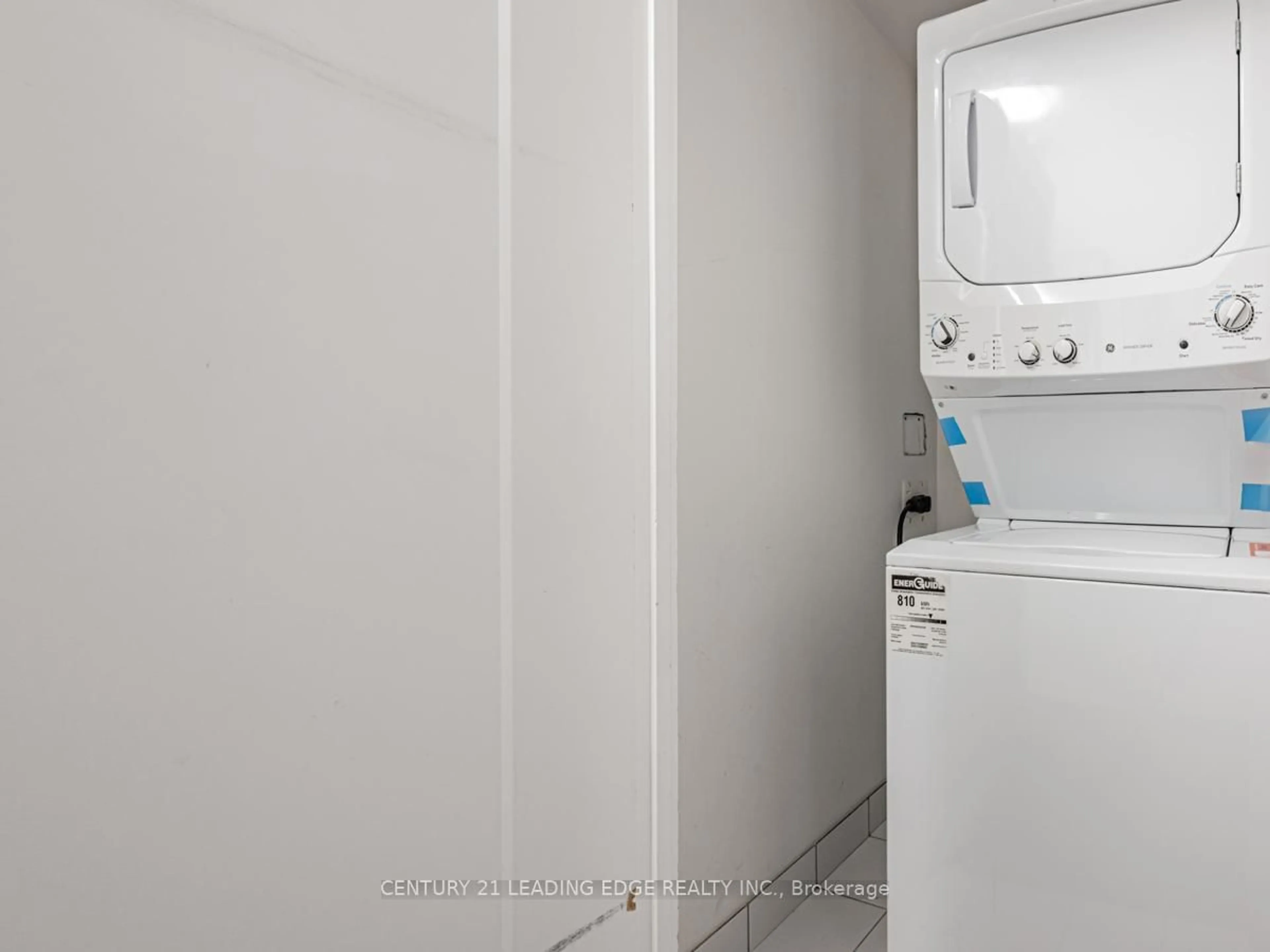Laundry room for 255 Village Green Sq #811, Toronto Ontario M1S 0L7