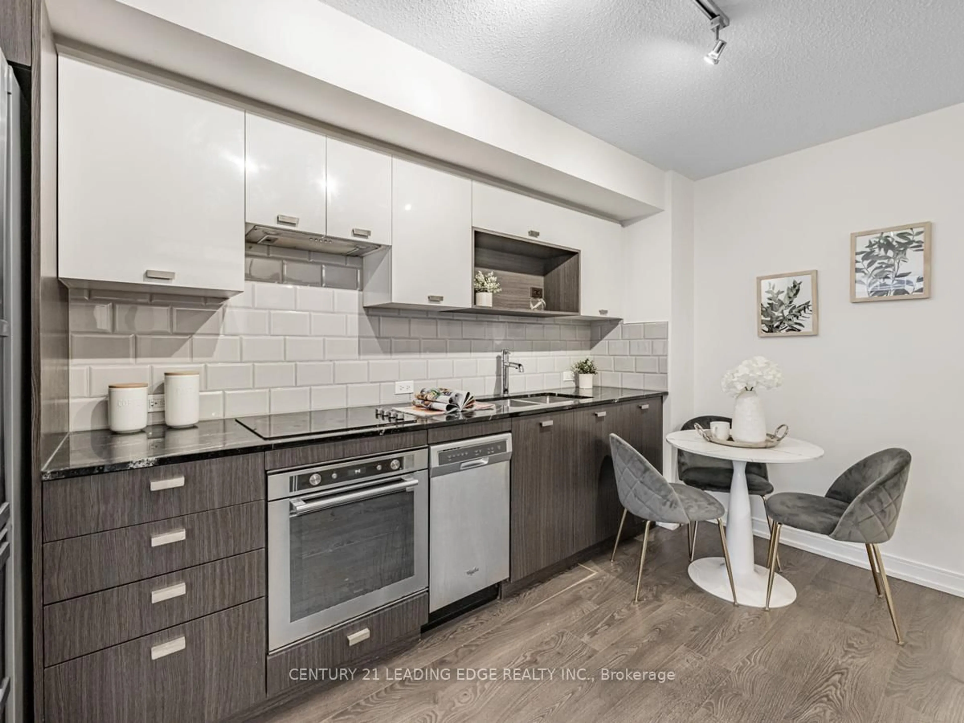 Standard kitchen, unknown for 255 Village Green Sq #811, Toronto Ontario M1S 0L7