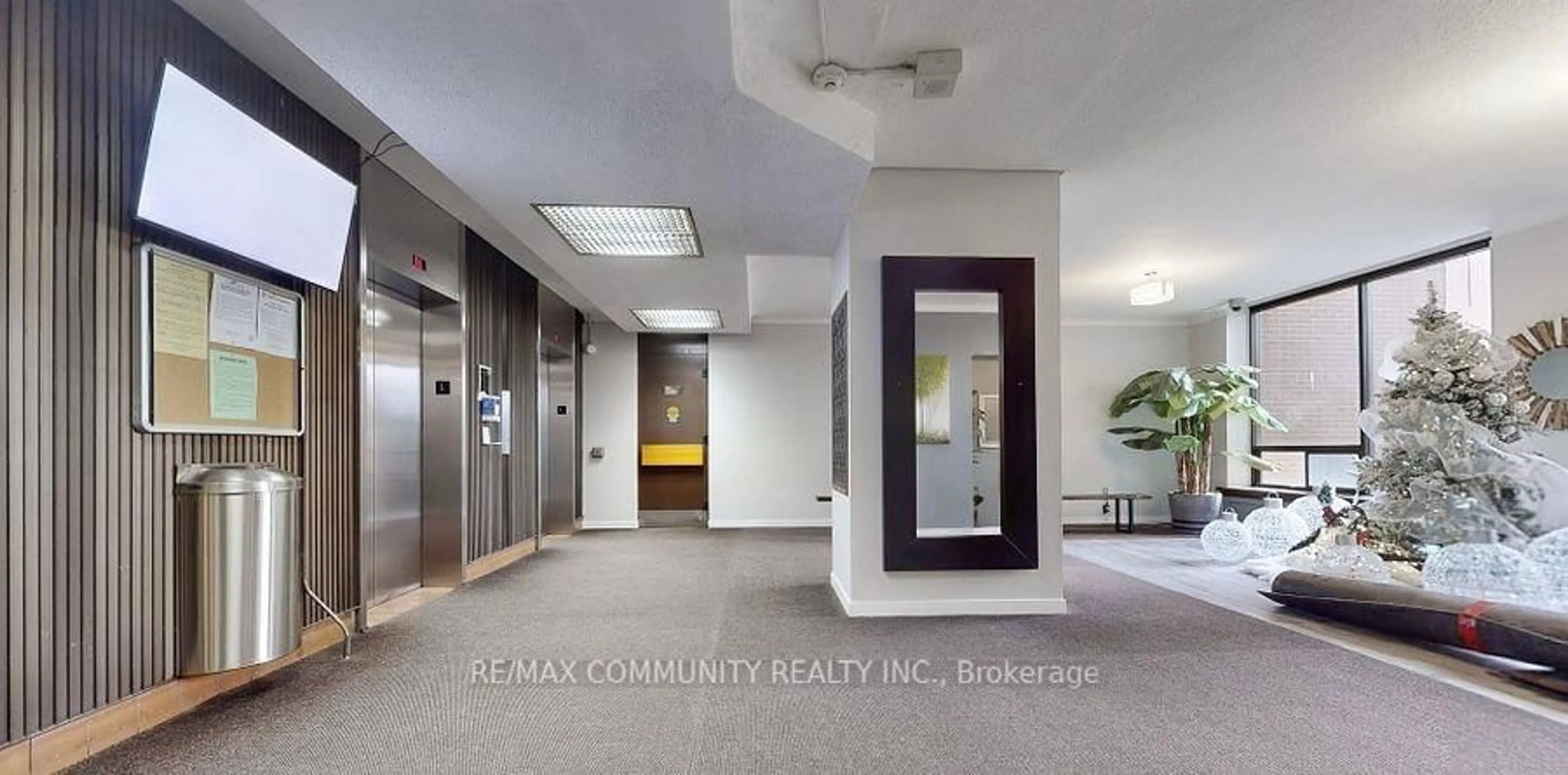Indoor foyer for 5 Massey Sq #2614, Toronto Ontario M4C 5L6