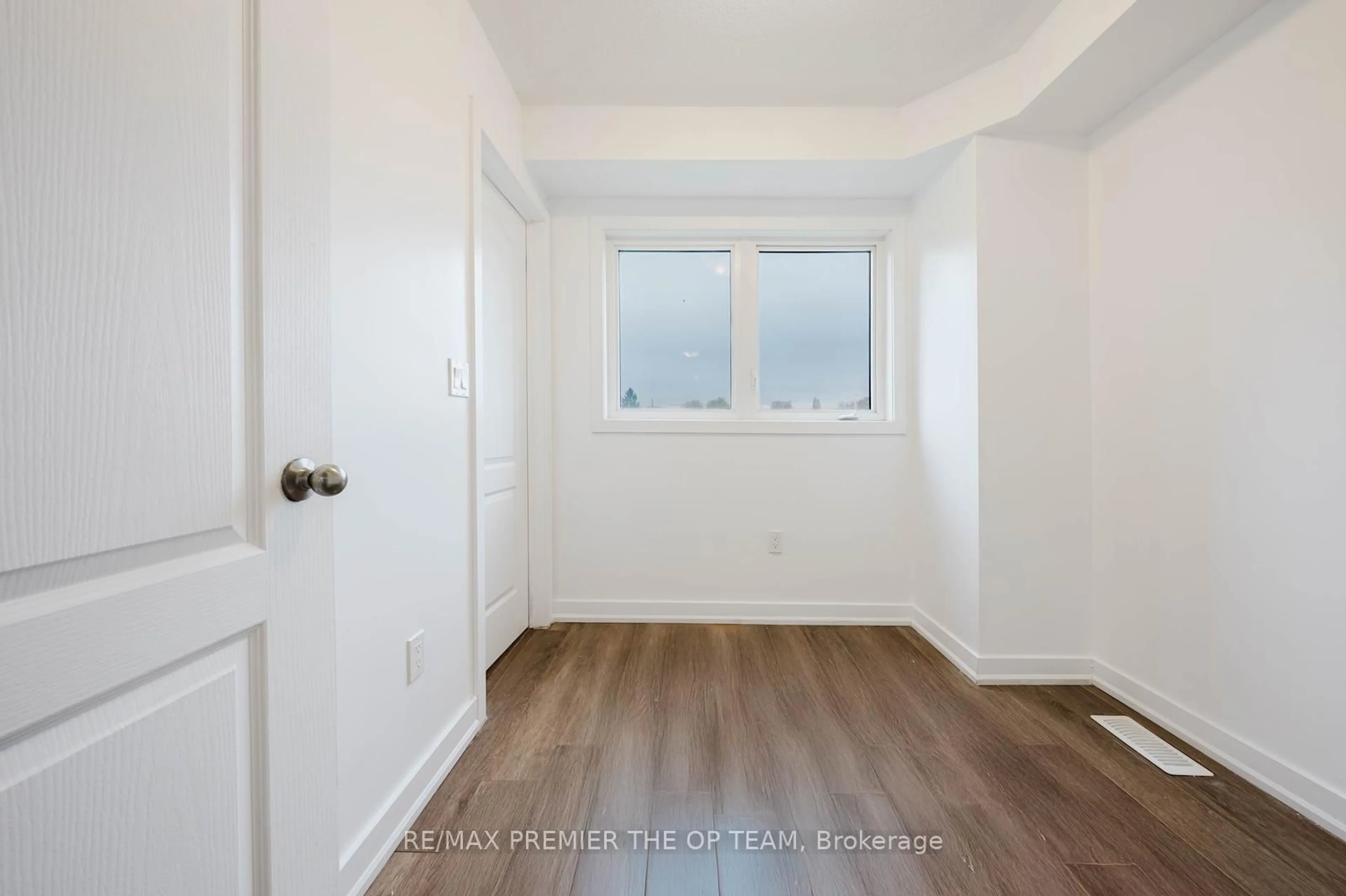 A pic of a room for 964 Kicking Horse Path, Oshawa Ontario L1J 0B4