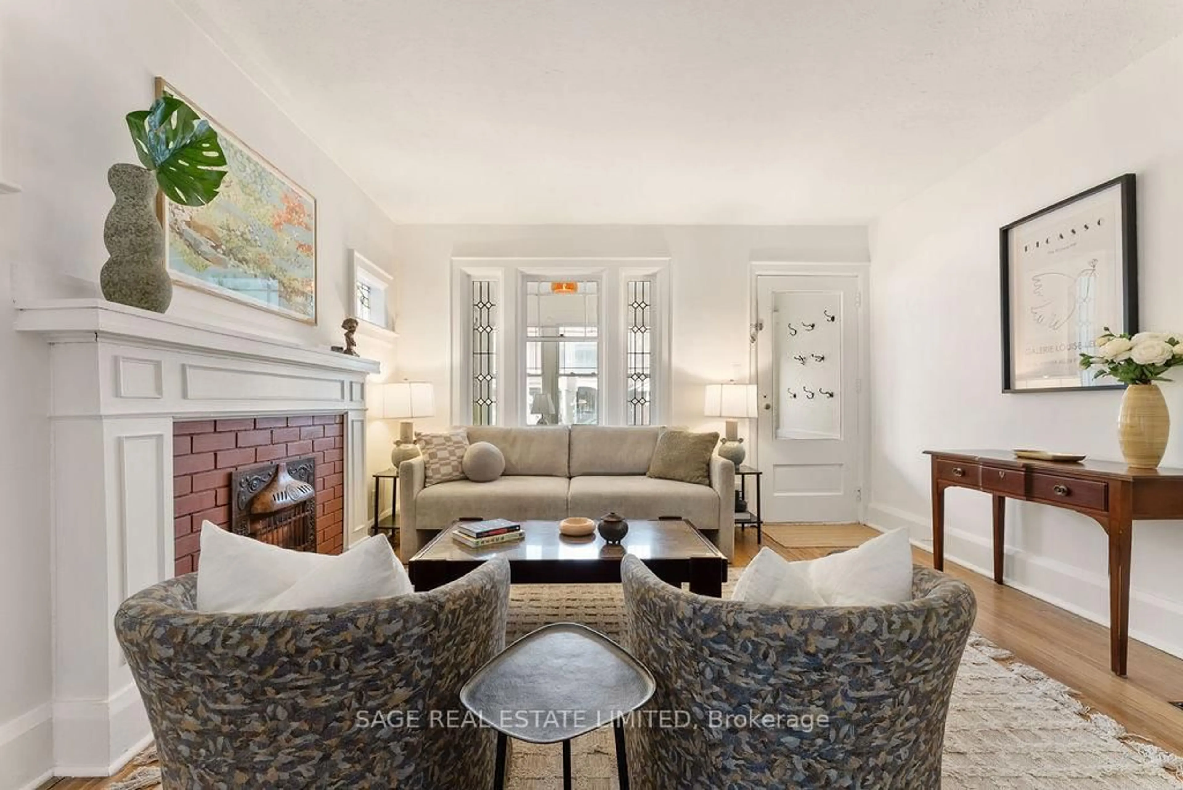 Living room with furniture, unknown for 32 Greenwood Ave, Toronto Ontario M4L 2P4