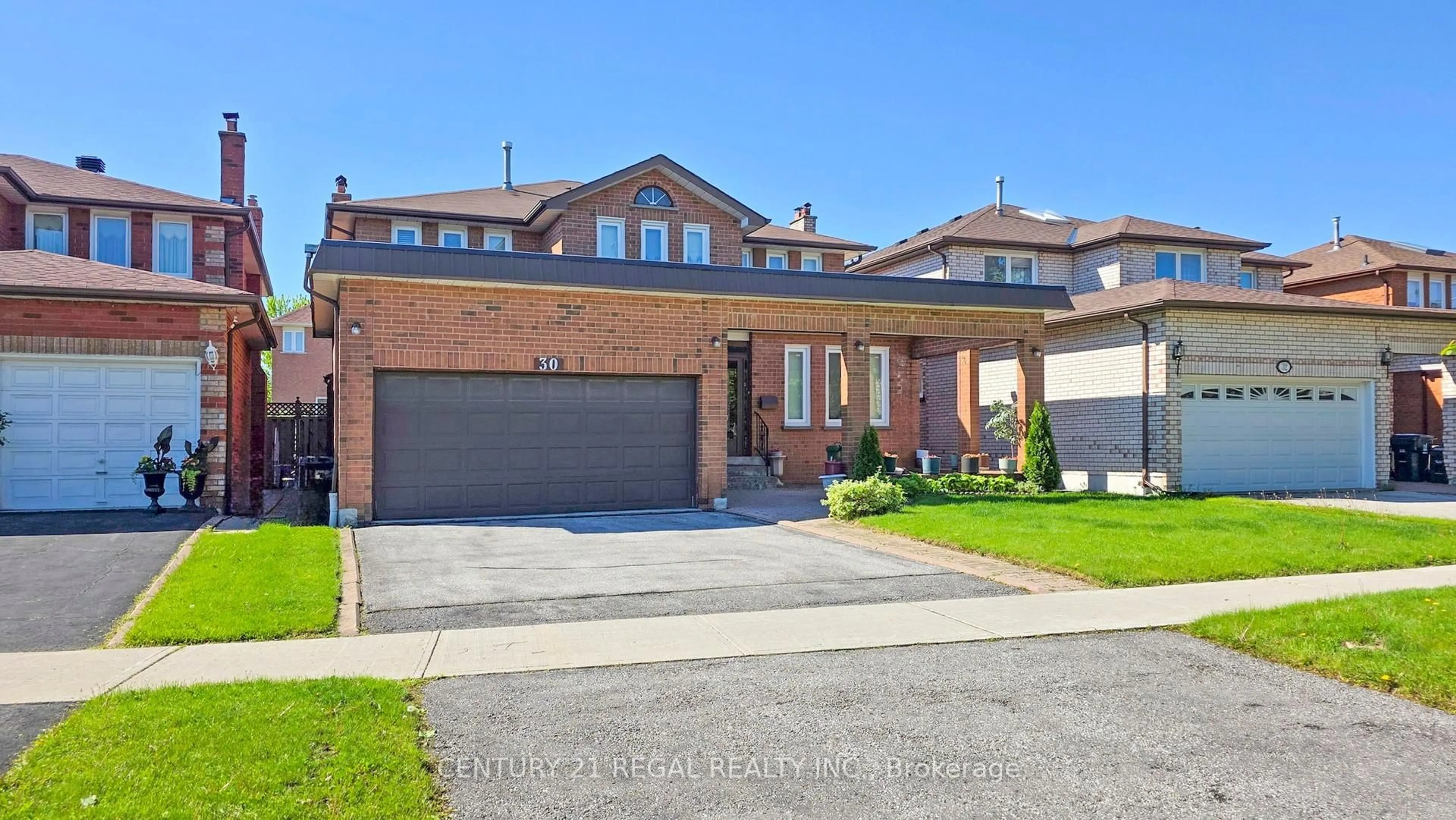 Home with brick exterior material, street for 30 Purcell Sq, Toronto Ontario M1V 3Y3