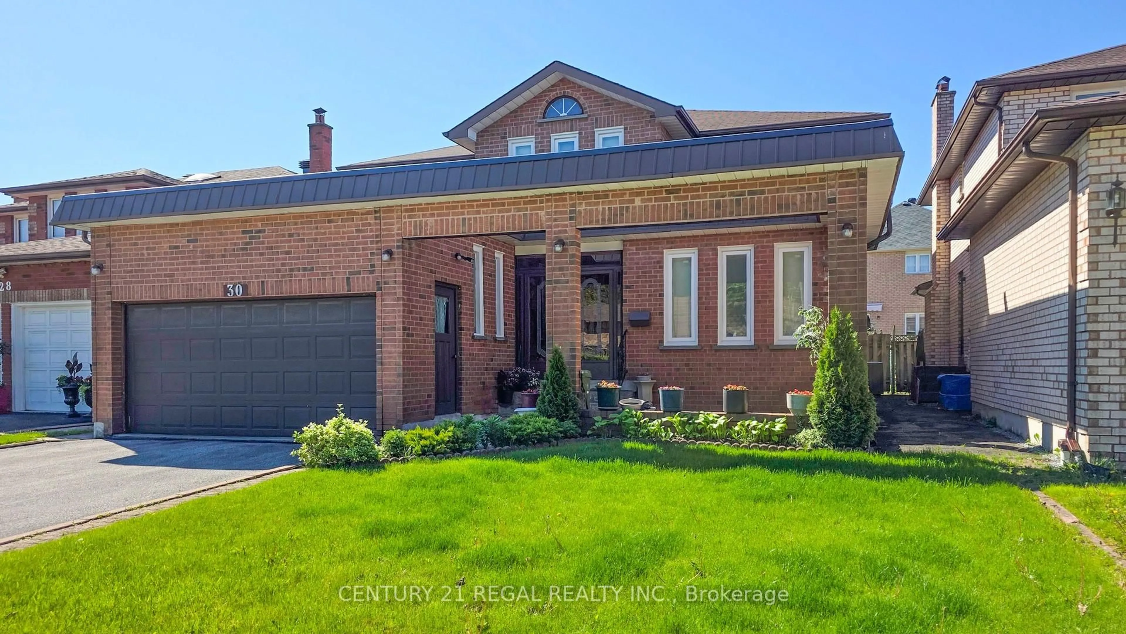 Home with brick exterior material, street for 30 Purcell Sq, Toronto Ontario M1V 3Y3
