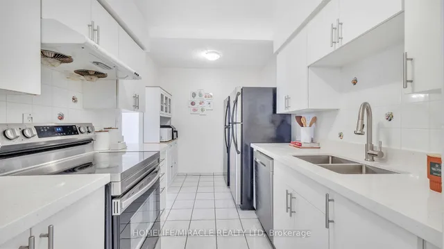 Additional property image - 100 Echo Pt Unit PH10
