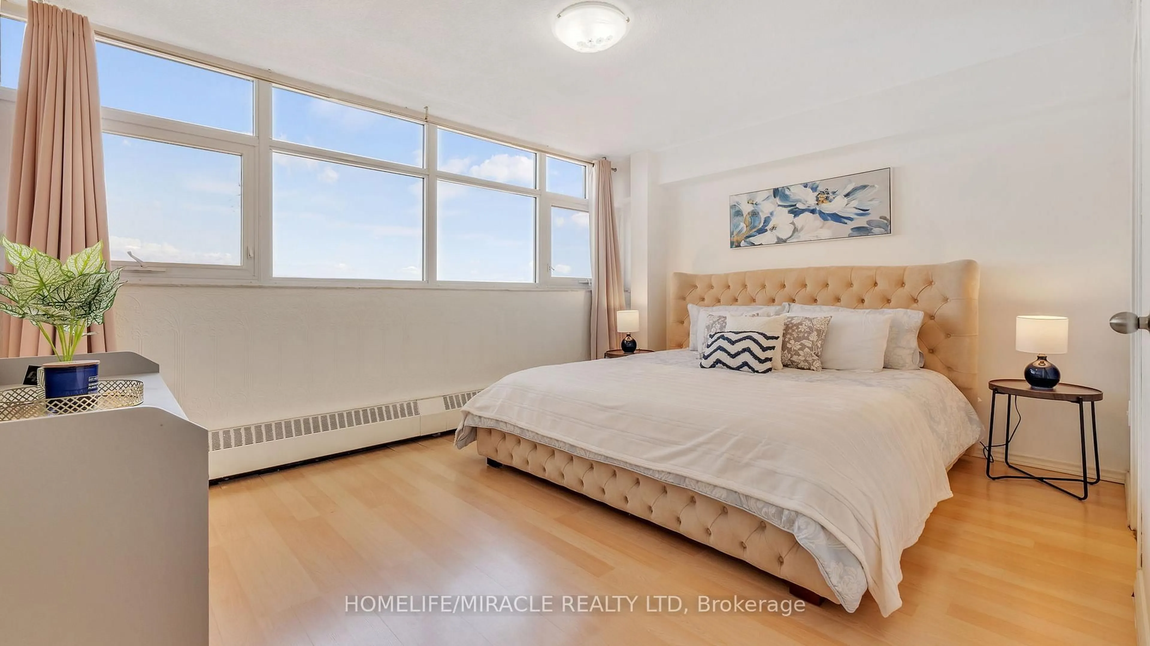 Bedroom with bed, unknown for 100 Echo Pt #PH10, Toronto Ontario M1W 2V2