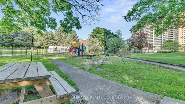 Additional property image - 100 Echo Pt Unit PH10