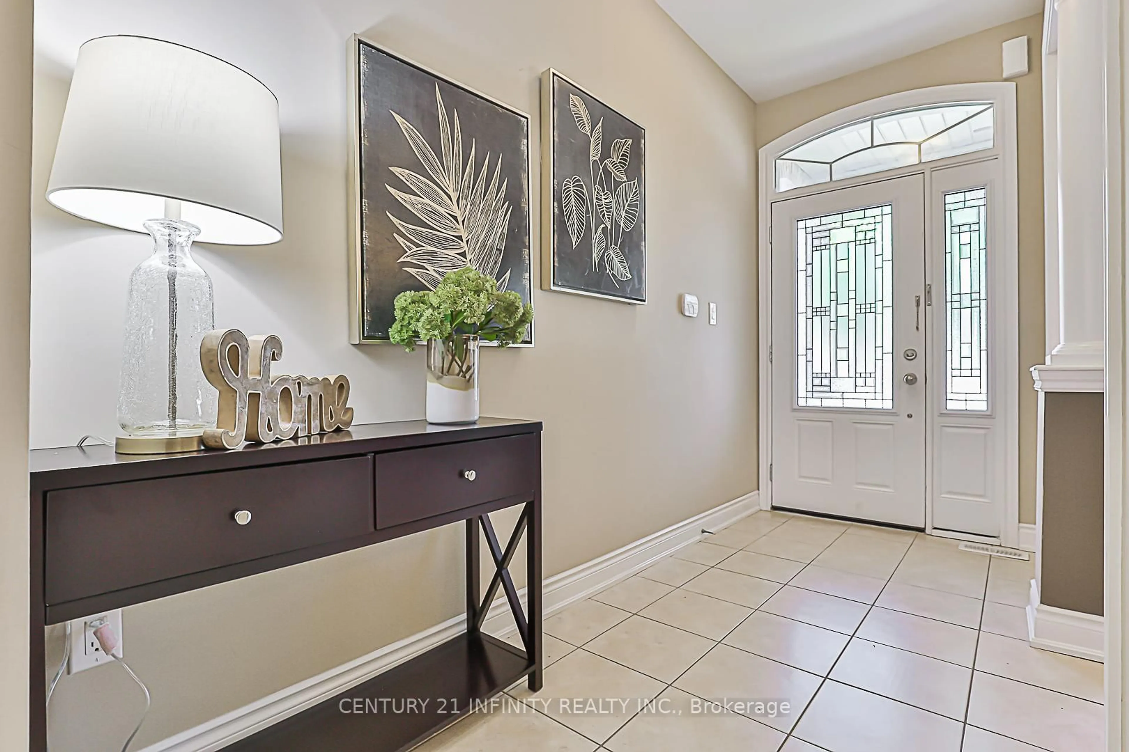 Indoor entryway for 64 Gamble Dr, Ajax Ontario L1Z 0H7