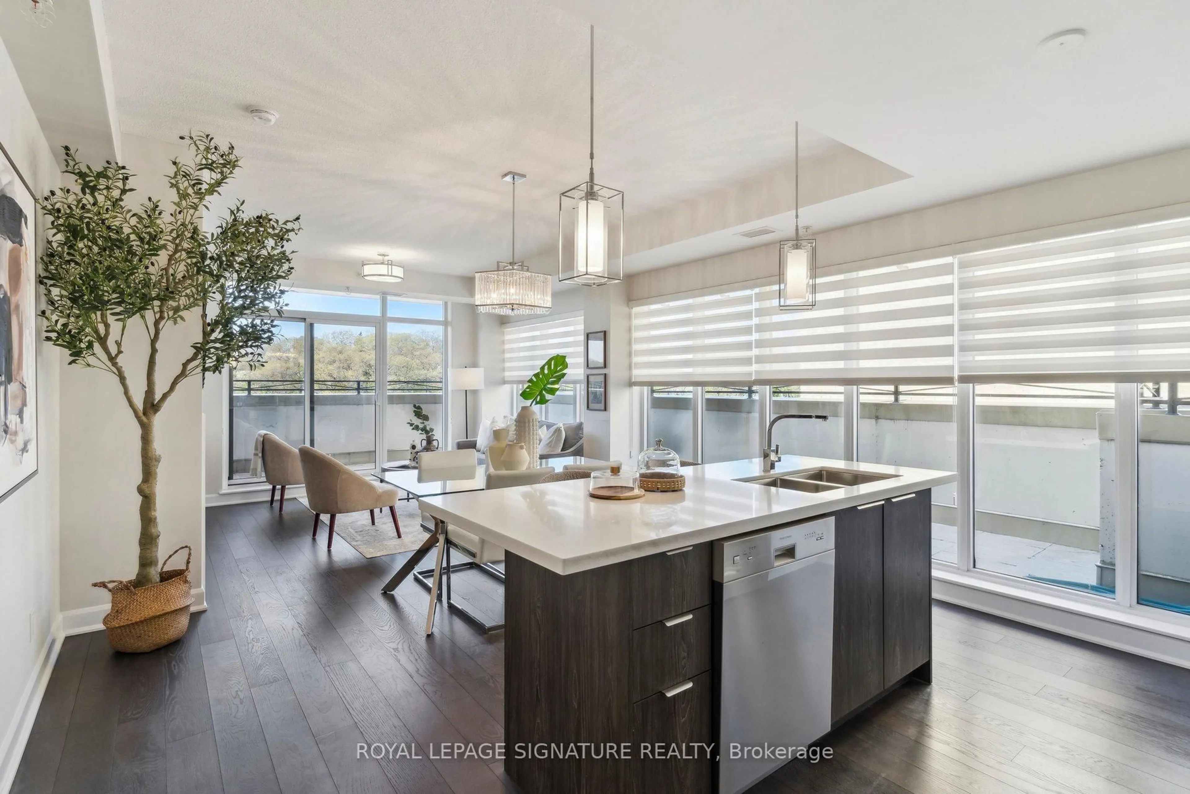 Open concept kitchen, unknown for 580 Kingston Rd #504, Toronto Ontario M4E 1P9