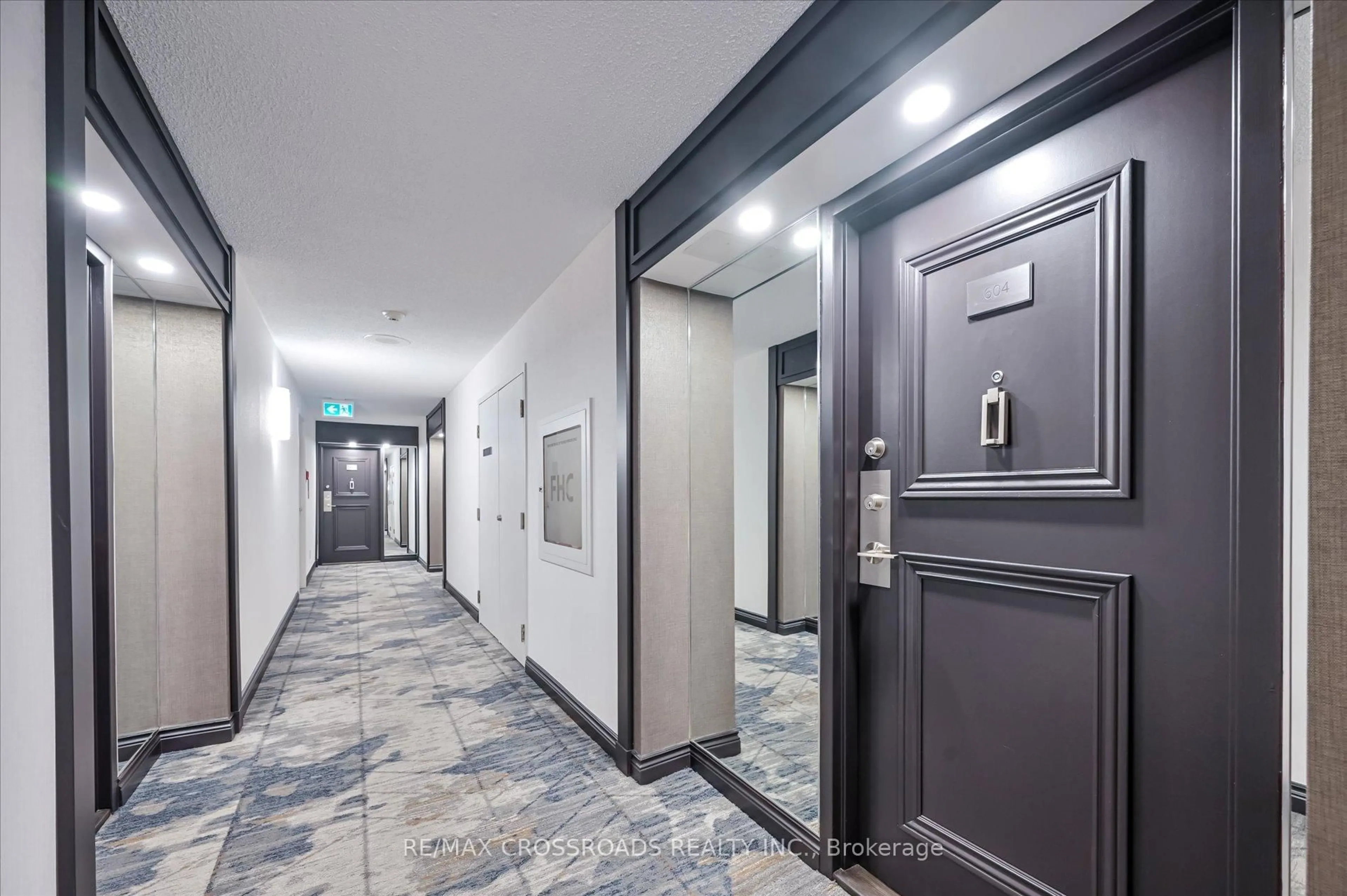 Indoor foyer for 275 Bamburgh Circ #604, Toronto Ontario M1W 3X4