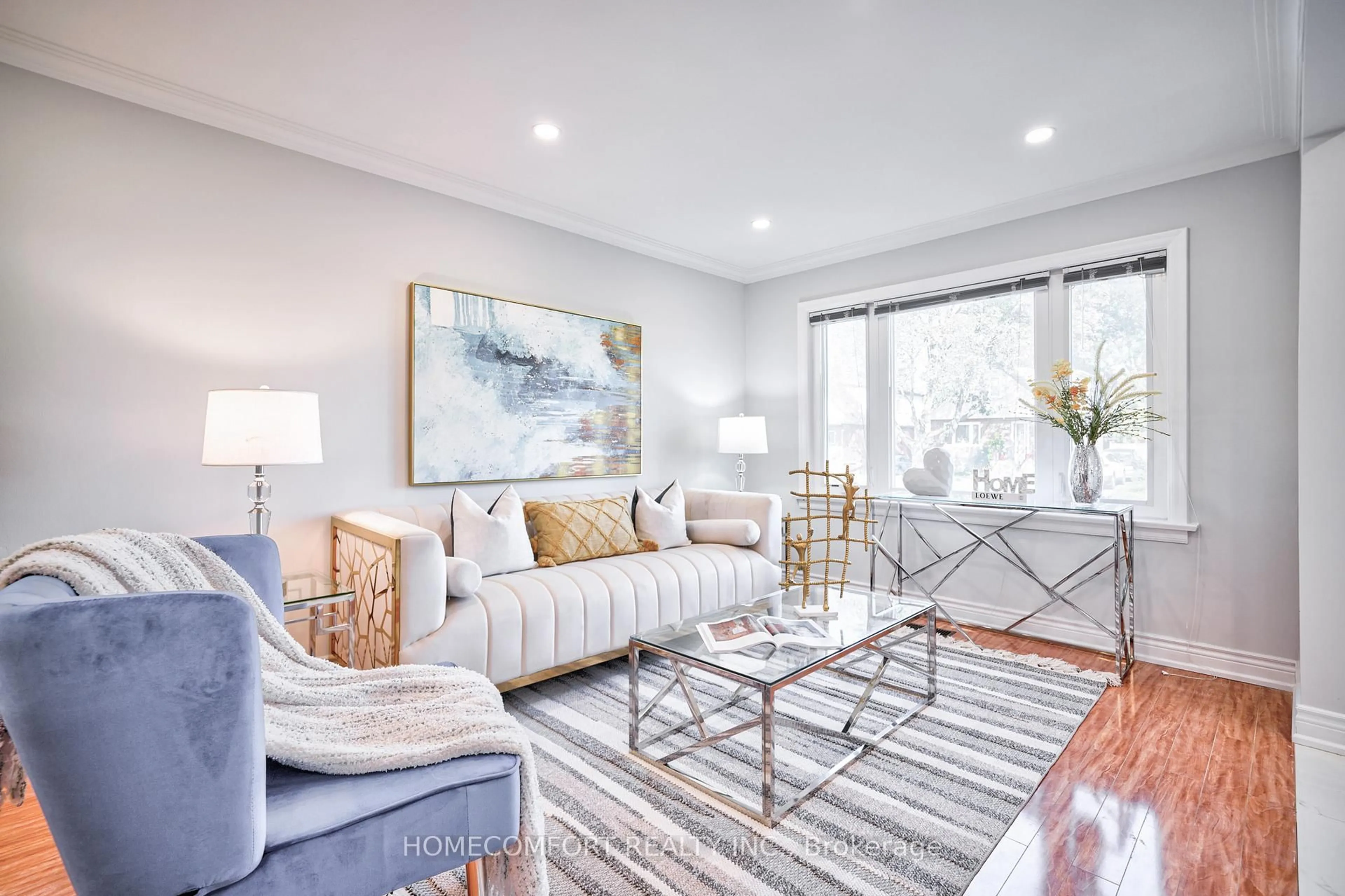 Living room with furniture, unknown for 30 Balaclava Dr, Toronto Ontario M1P 1E6