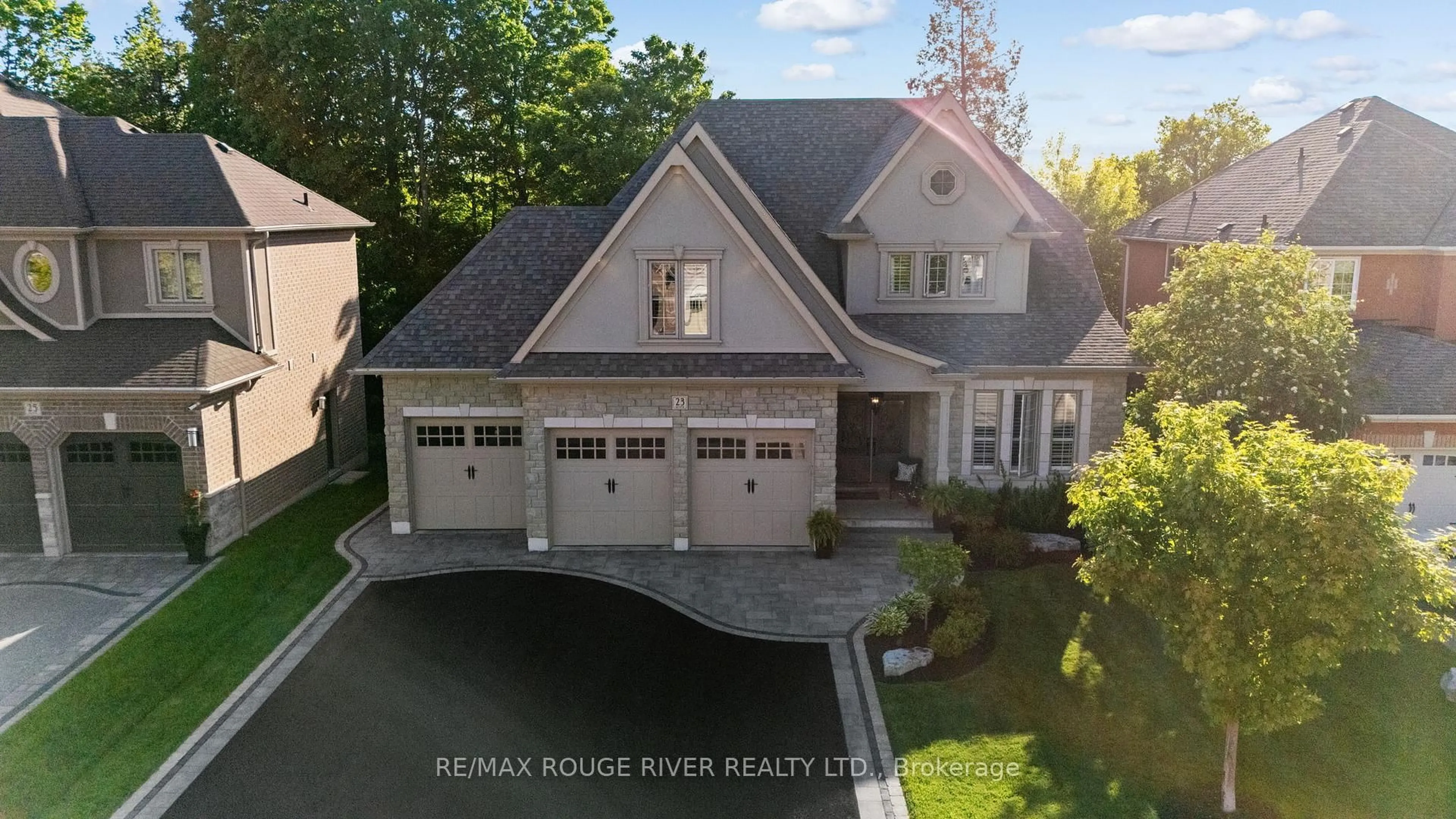 A pic from outside/outdoor area/front of a property/back of a property/a pic from drone, water/lake/river/ocean view for 23 Gilchrist Crt, Whitby Ontario L1R 2P3