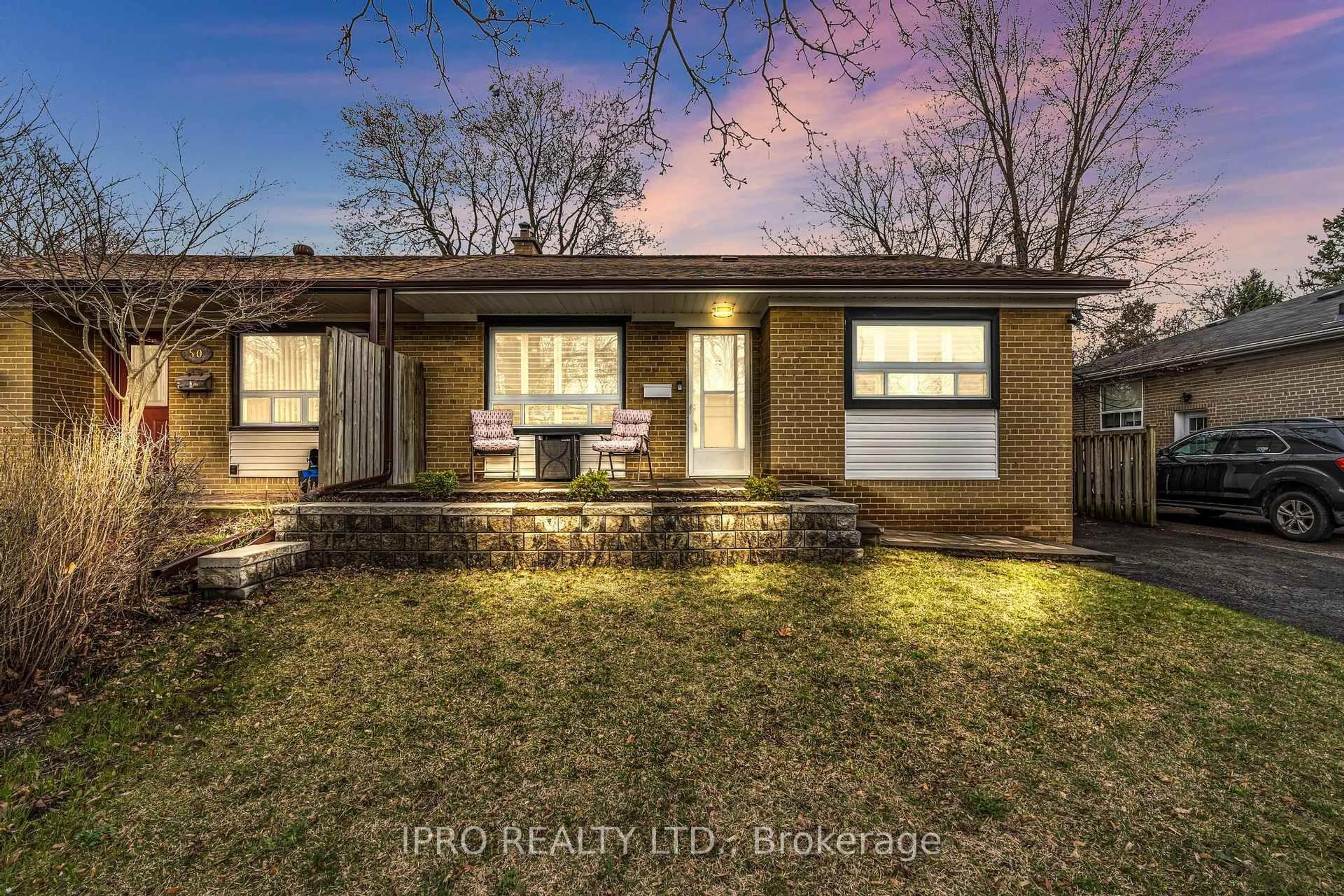 A pic from outside/outdoor area/front of a property/back of a property/a pic from drone, street for 52 Tulloch Dr, Ajax Ontario L1S 2S5
