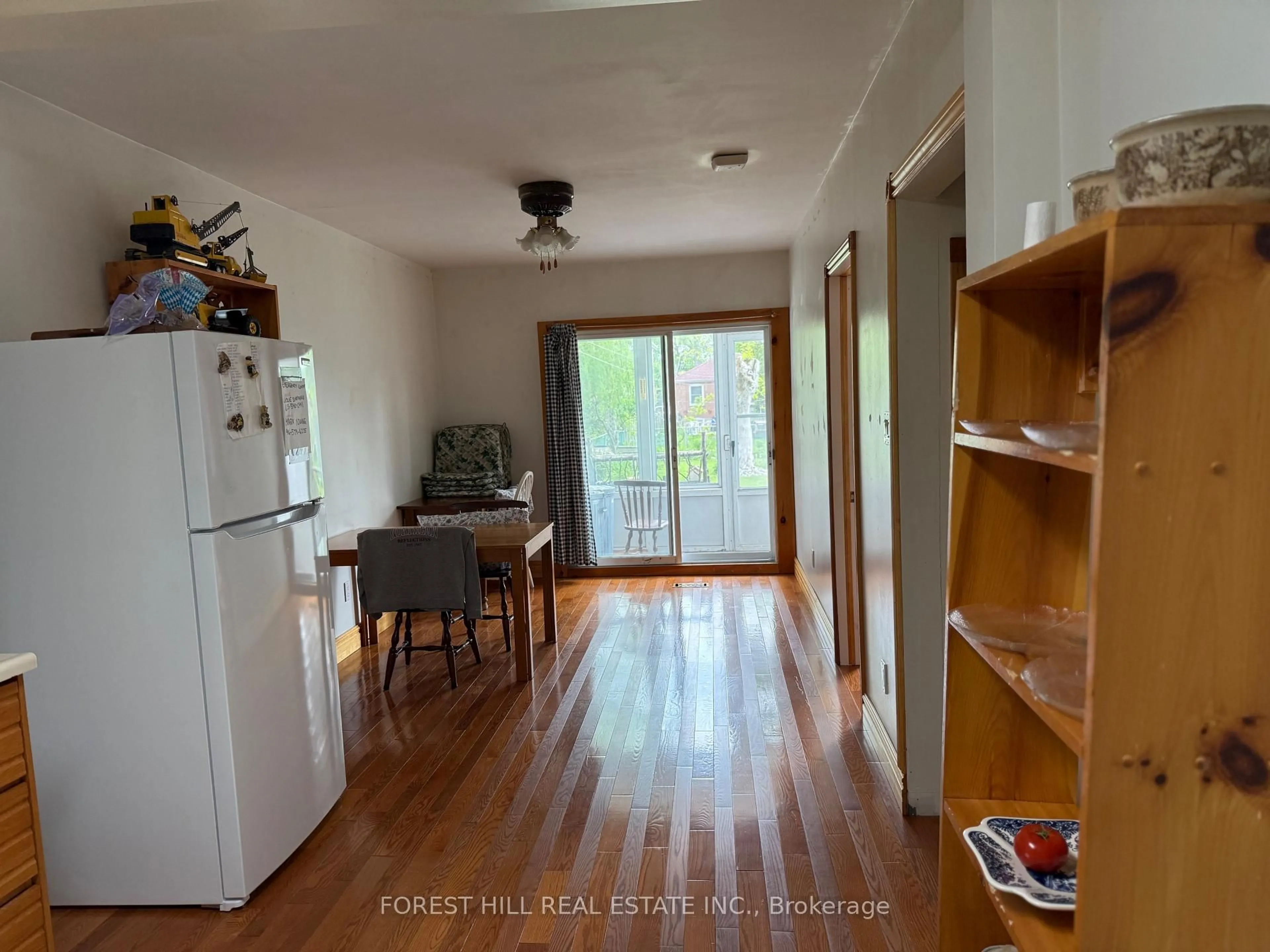 A pic of a room for 89 Haslam St, Toronto Ontario M1N 3N8