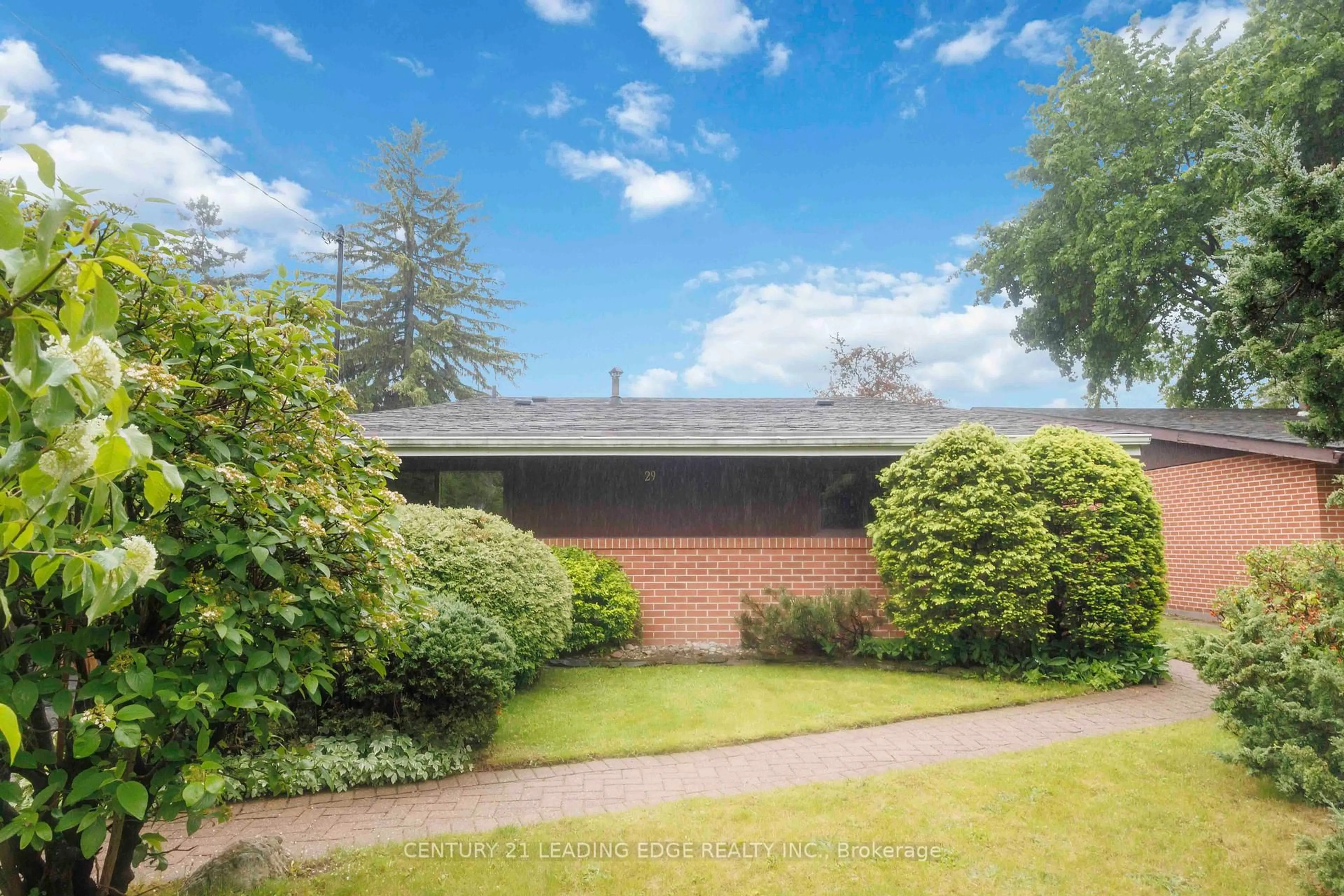 A pic from outside/outdoor area/front of a property/back of a property/a pic from drone, unknown for 29 LESTERWOOD Cres, Toronto Ontario M1P 3L5