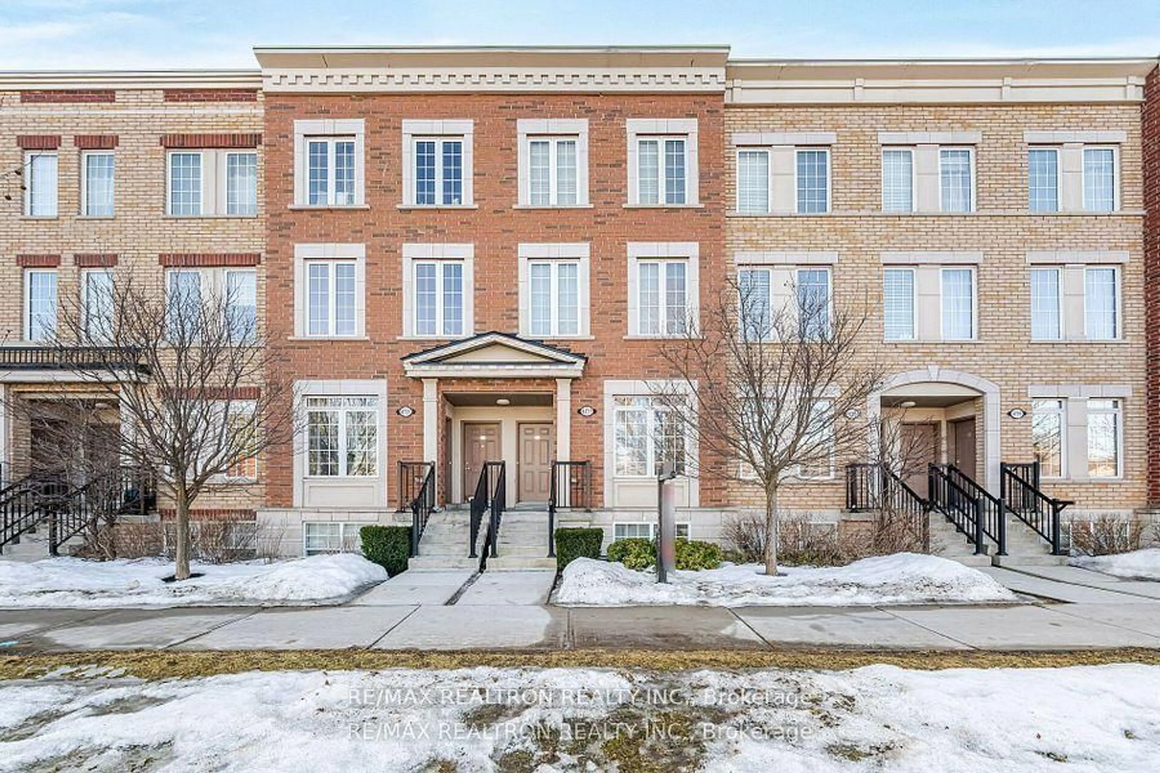 Home with brick exterior material, building for 4711 Kingston Rd #11, Toronto Ontario M1E 2R1
