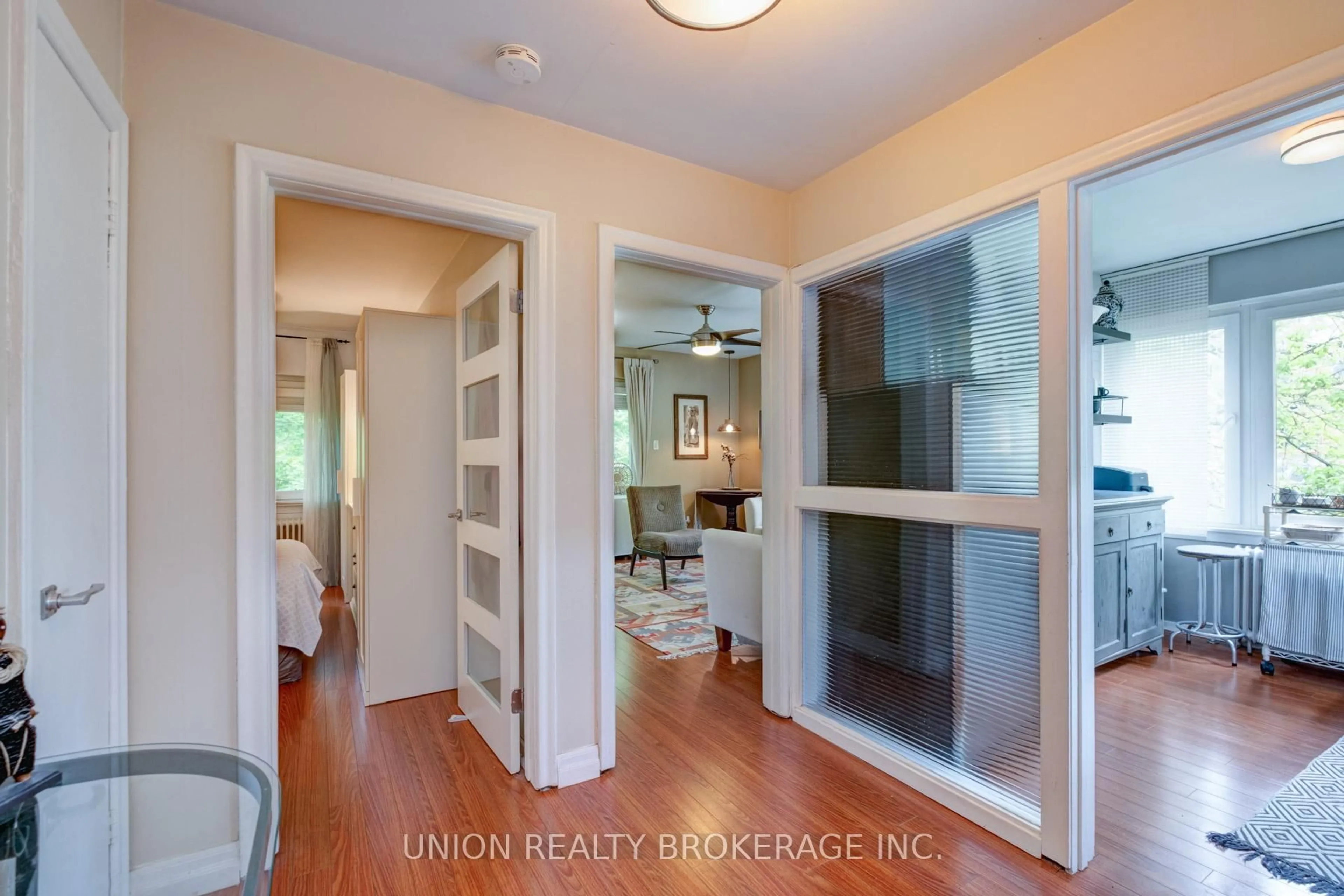 Indoor entryway for 2368 Queen St #20, Toronto Ontario M4E 1H4