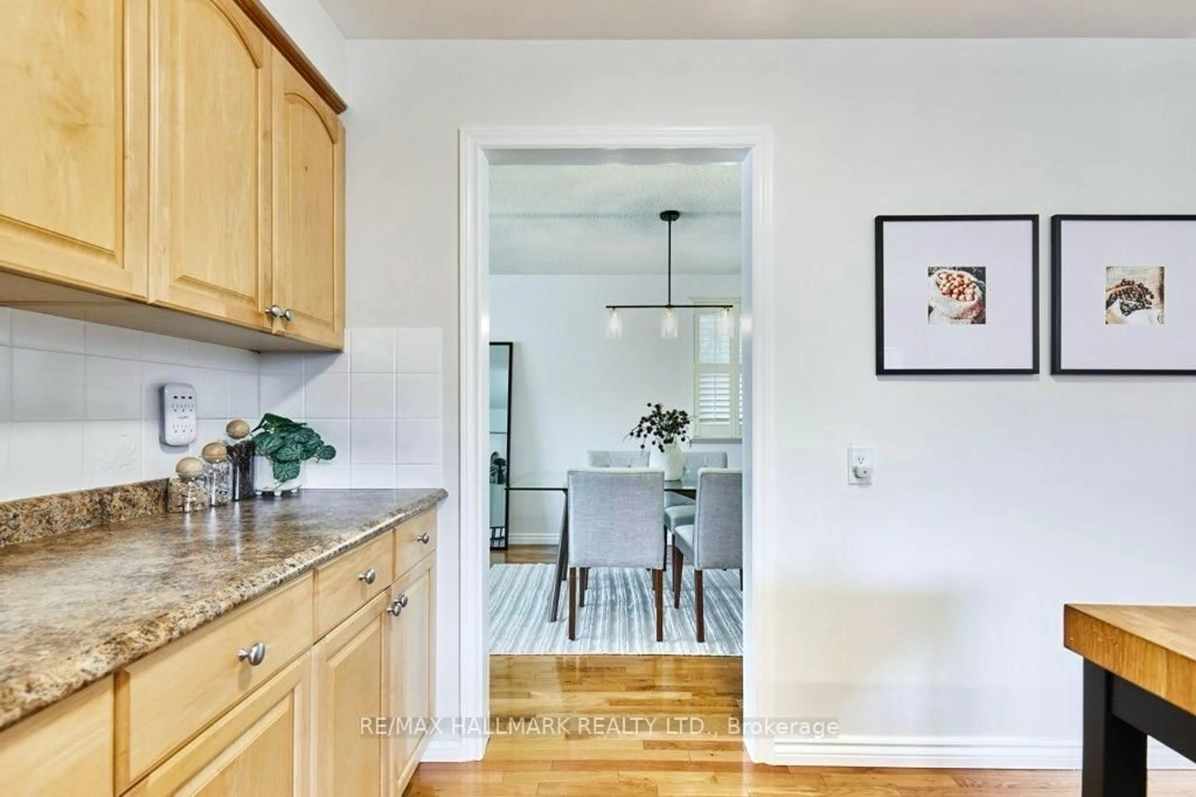 Unknown for 21 Pilkington Cres, Whitby Ontario L1N 6E8