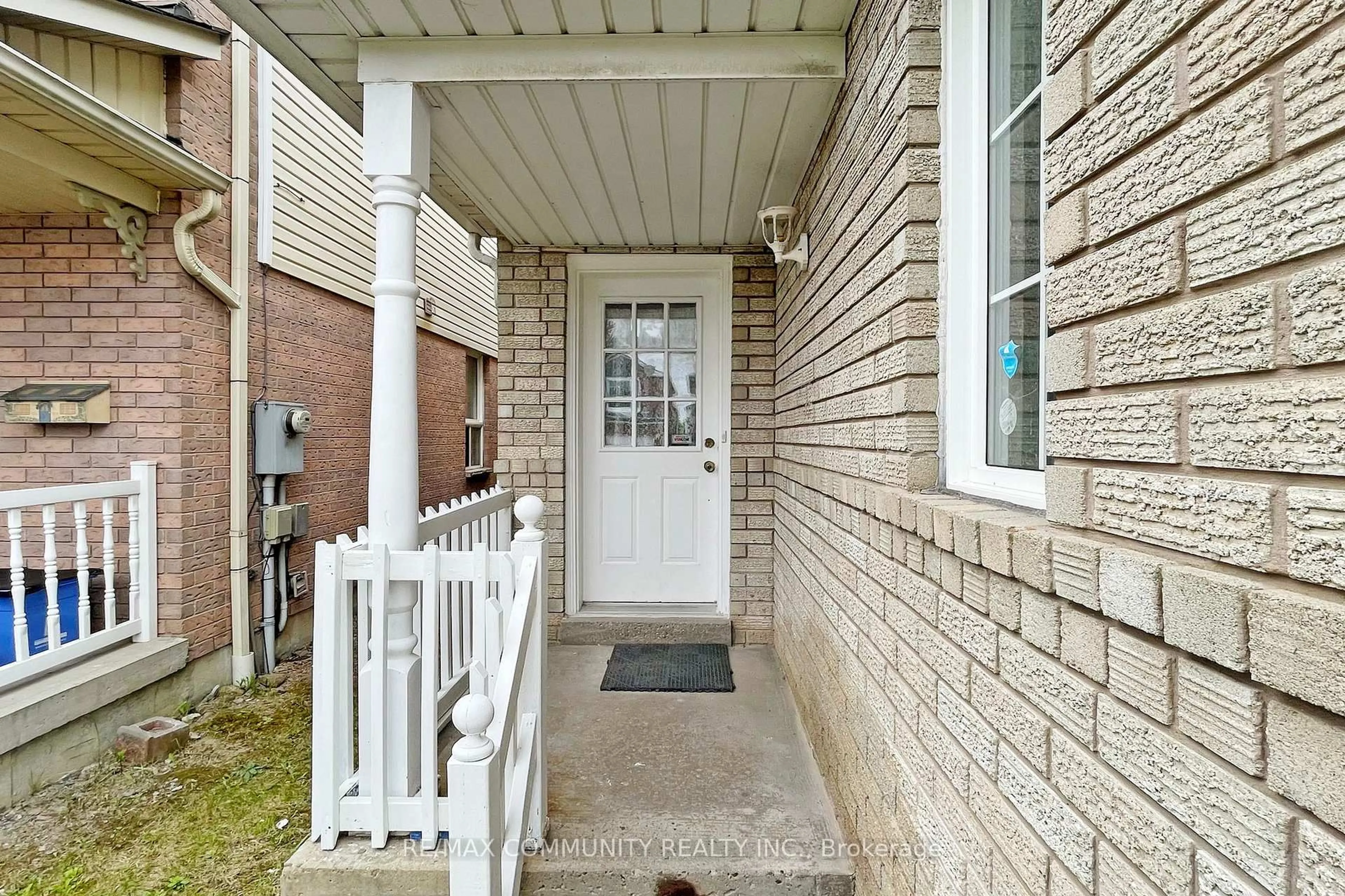 Indoor entryway for 6 Hibbard Dr, Ajax Ontario L1Z 1J7