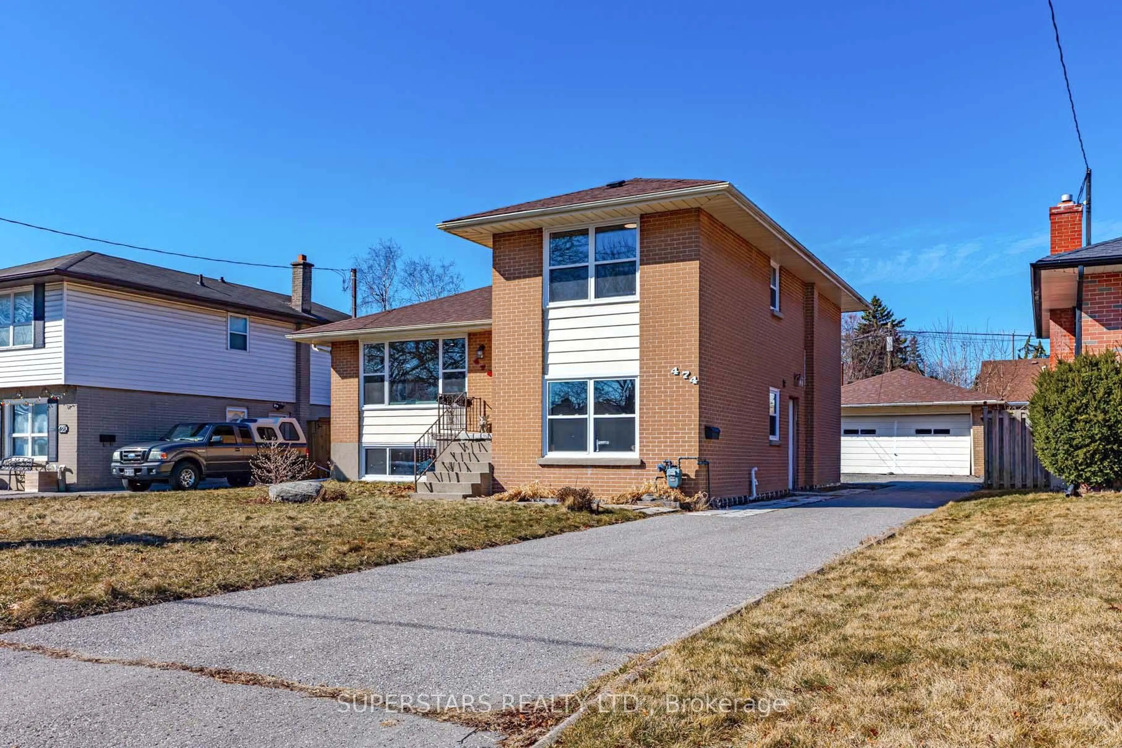 Home with brick exterior material, street for 474 Fernhill Blvd, Oshawa Ontario L1J 5J7