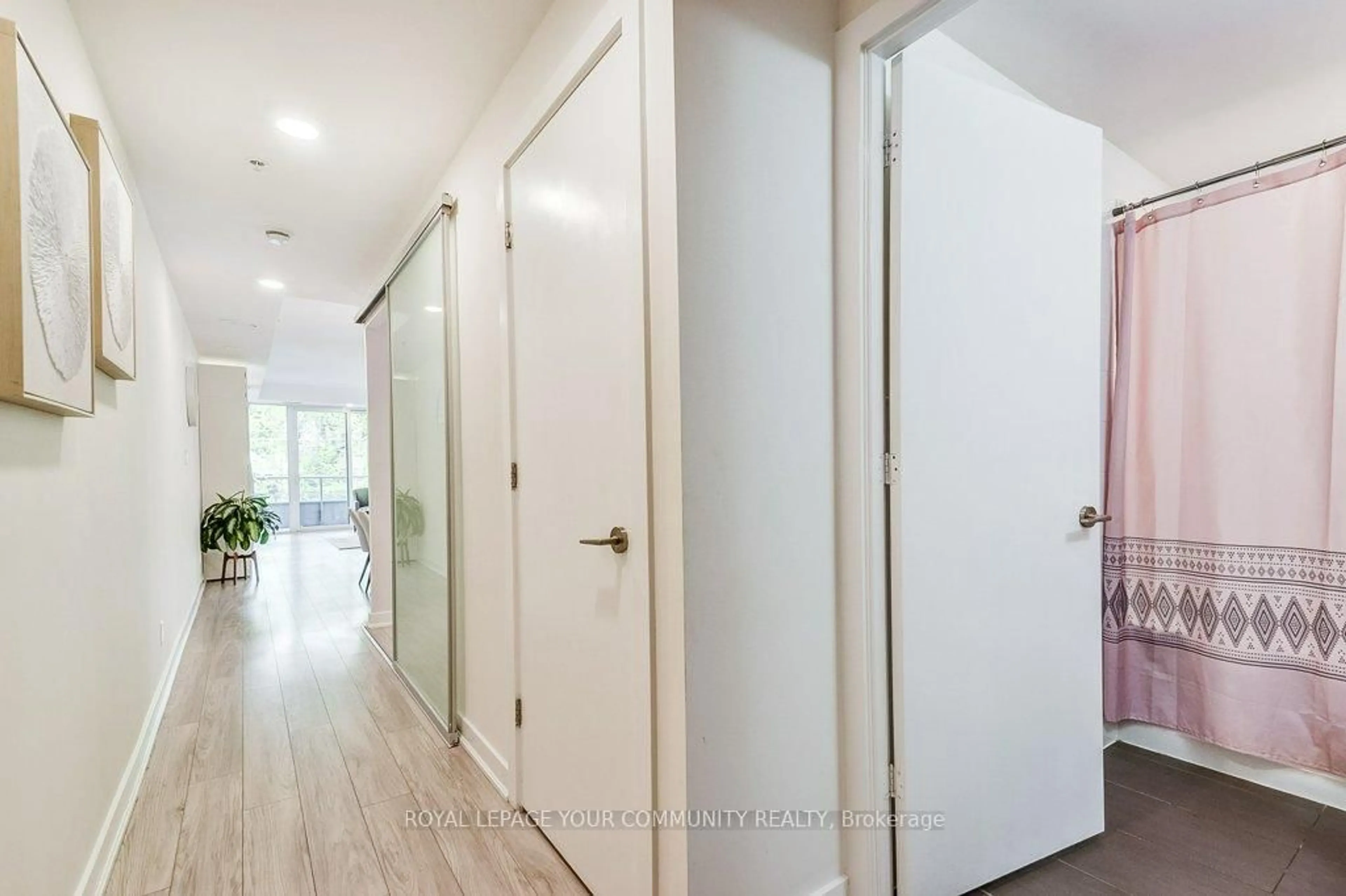 Indoor foyer for 1960 Queen St #306, Toronto Ontario M4L 1H8