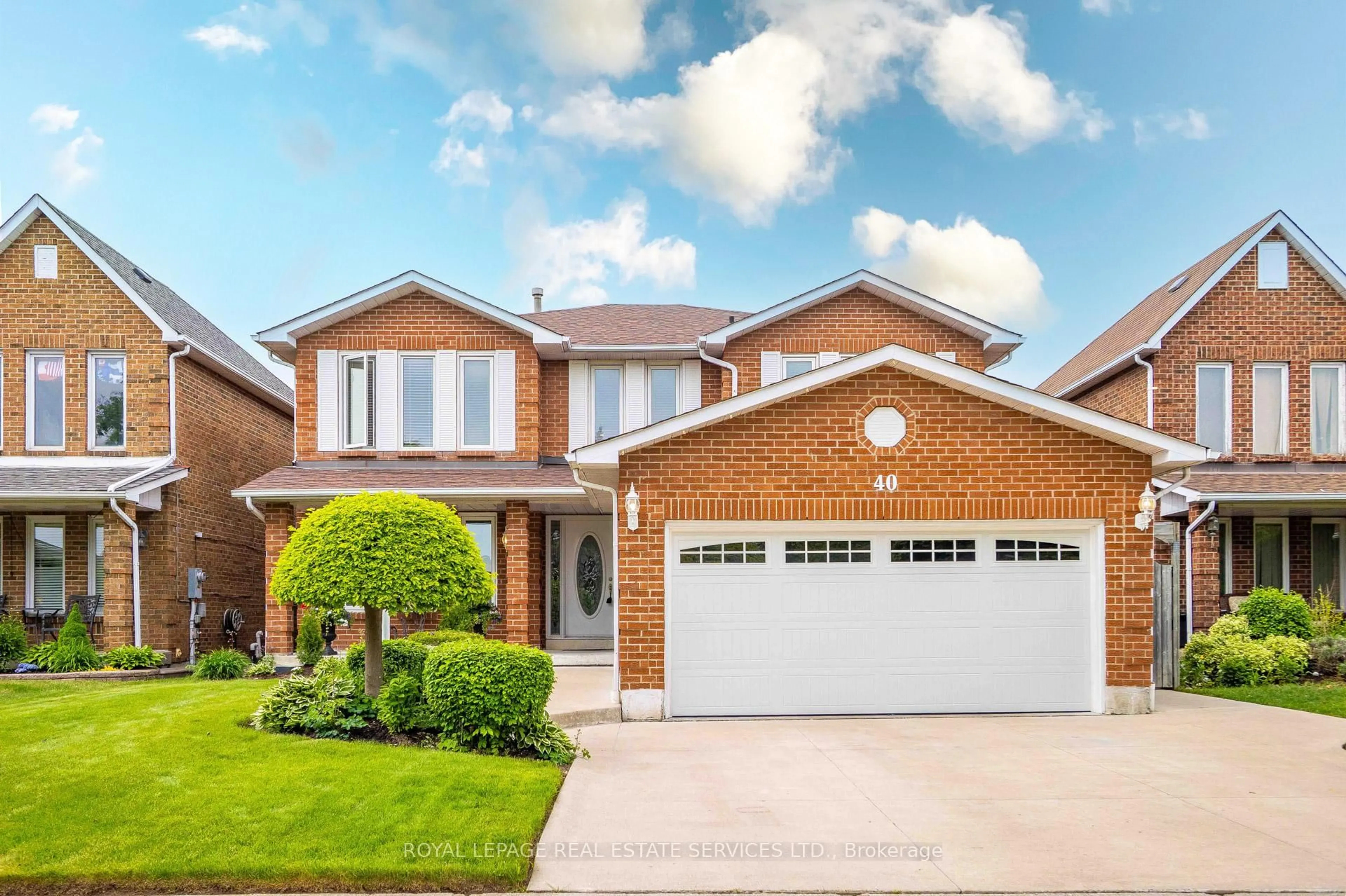 Home with brick exterior material, street for 40 Canmore Blvd, Toronto Ontario M1C 3W2