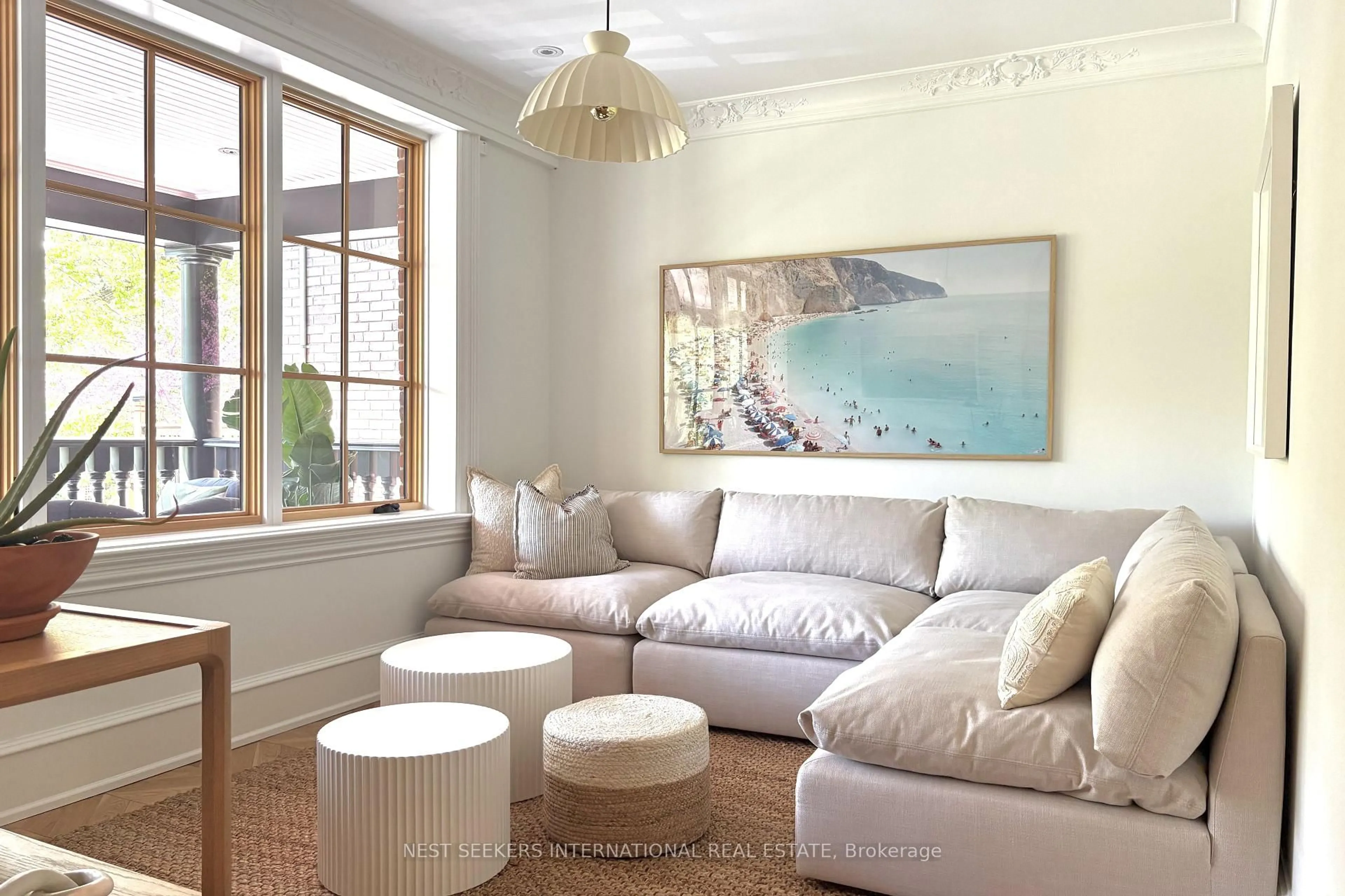 Living room with furniture, unknown for 203 Willow Ave, Toronto Ontario M4E 3K4