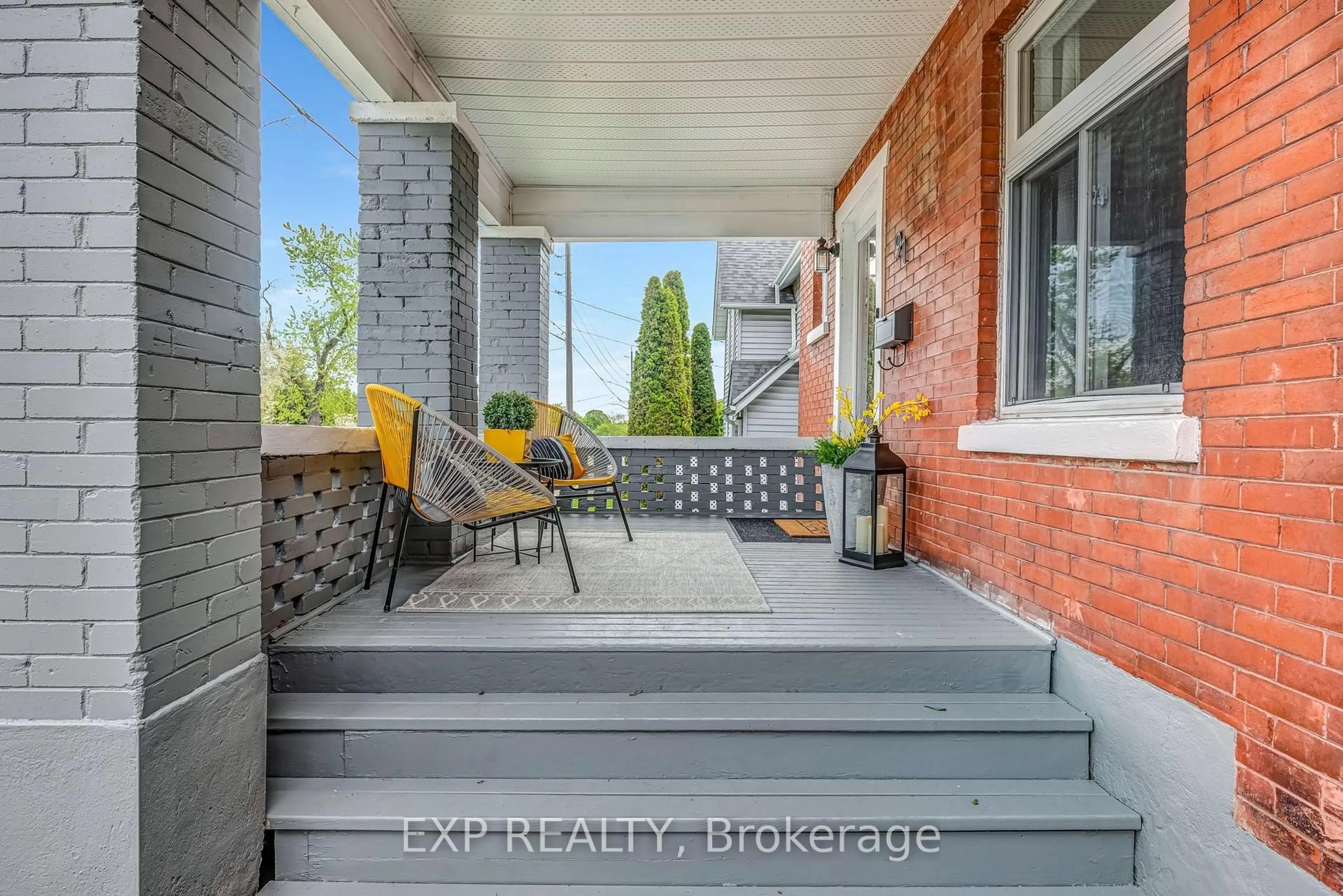 Patio, street for 91 Adelaide Ave, Oshawa Ontario L1G 1Z2