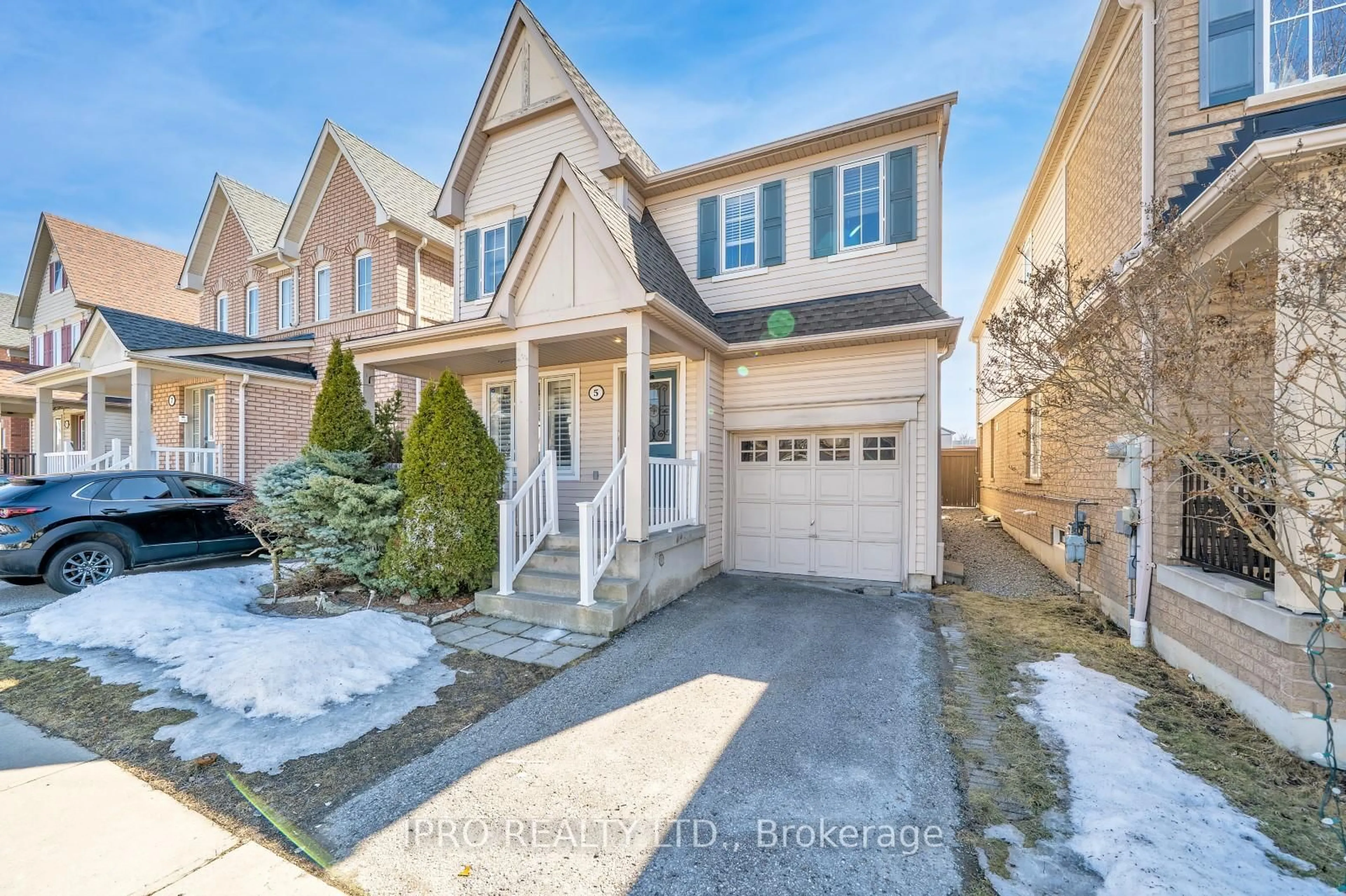 Home with brick exterior material, street for 5 Fenton St, Ajax Ontario L1Z 1Y4