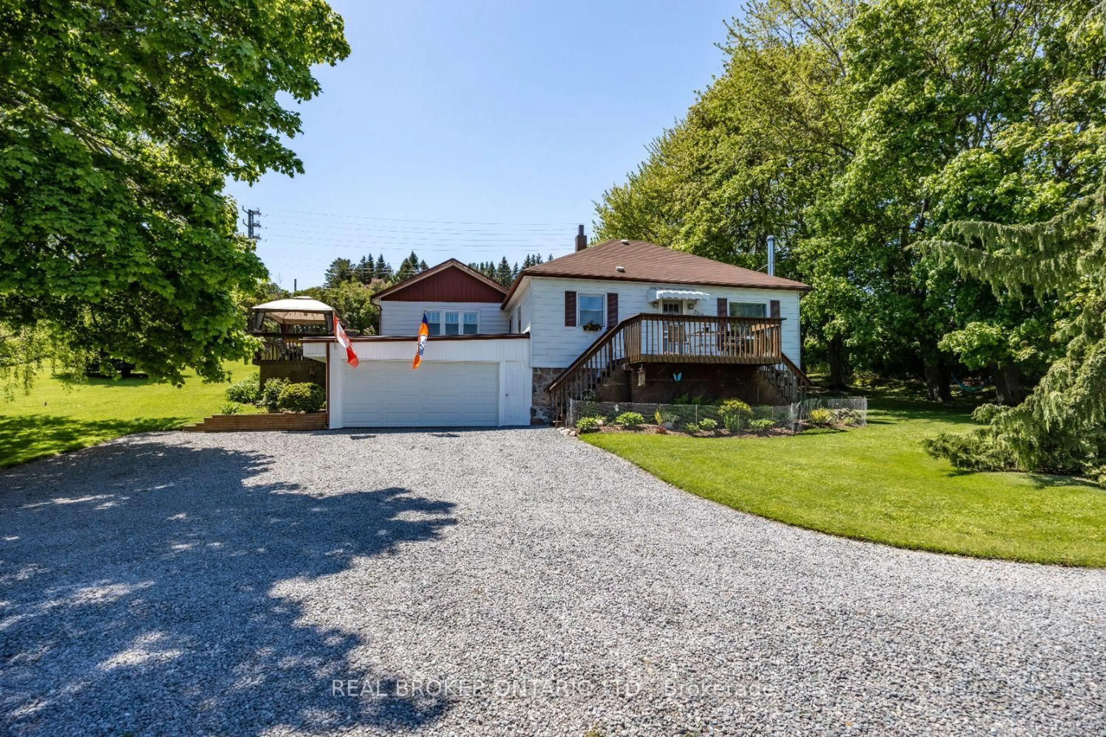 A pic from outside/outdoor area/front of a property/back of a property/a pic from drone, street for 2359 Baseline Rd, Clarington Ontario L1C 5M2